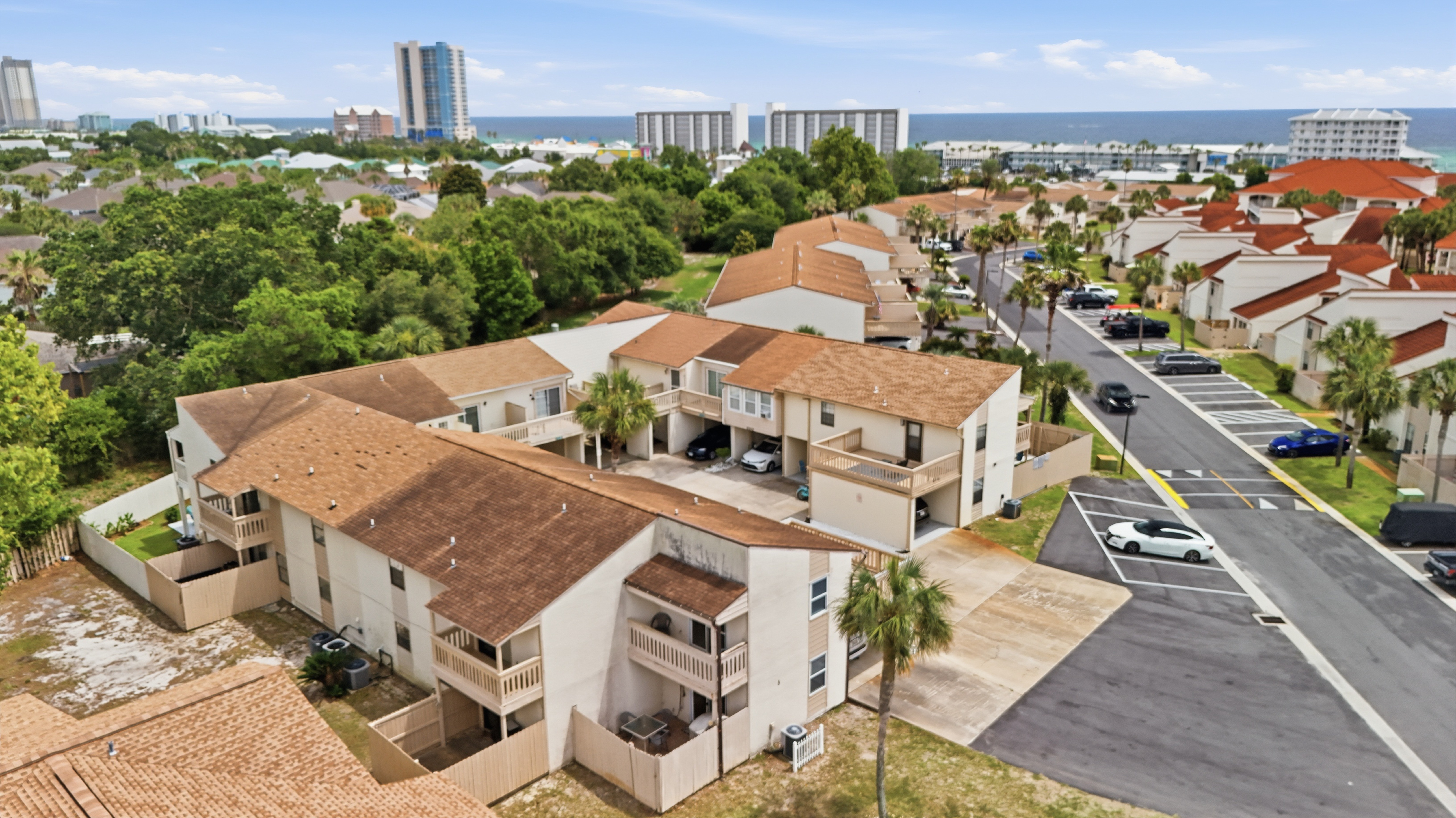  Amenity-Rich Beach Townhome Near Pier Park - 物件實景