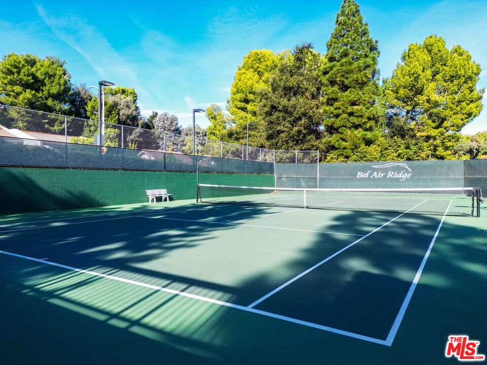 Los Angeles, California, 90077, United States, 5 Bedrooms Bedrooms, ,1 BathroomBathrooms,Residential,For Sale,1987970