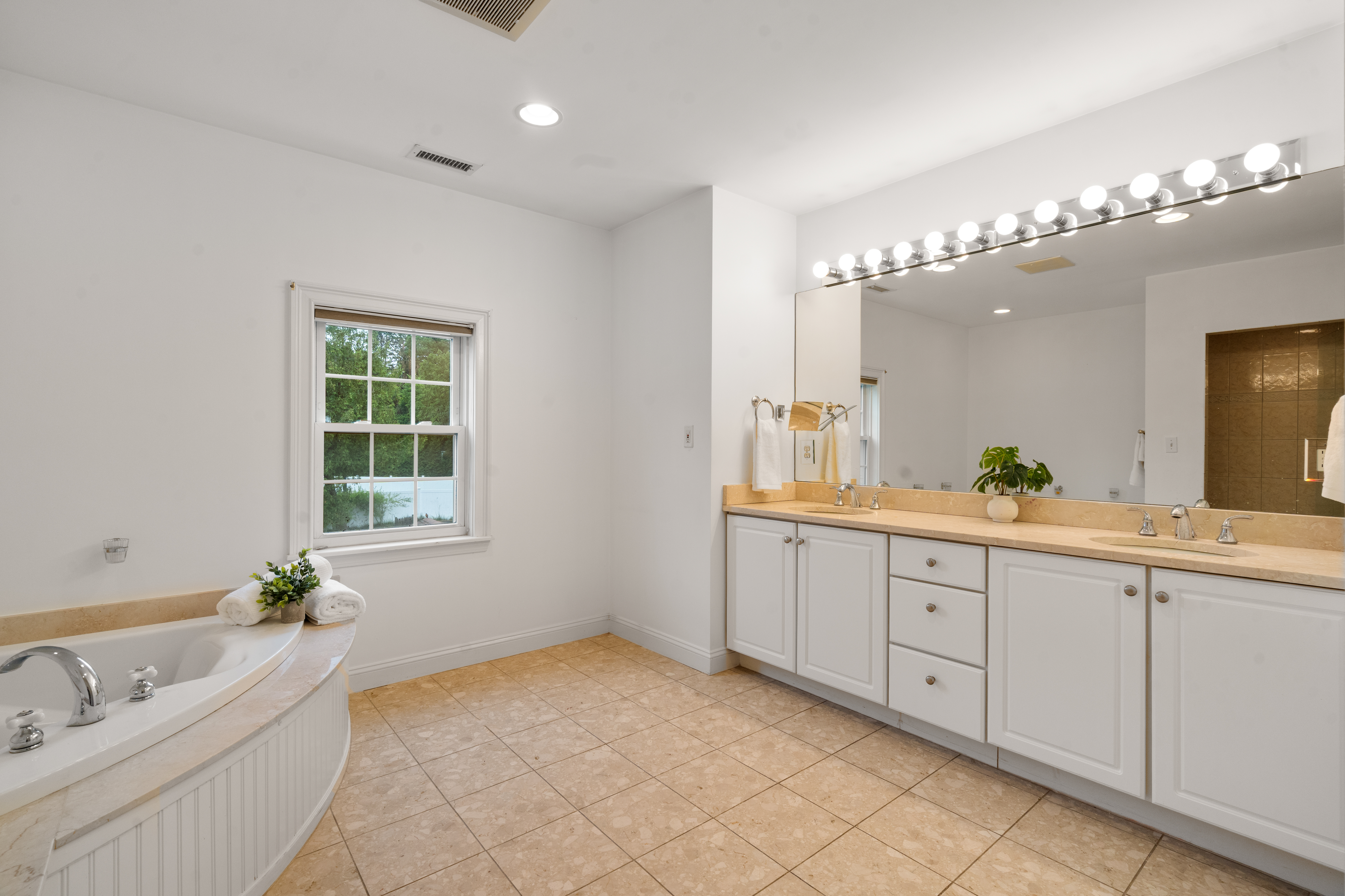  155 Oak Street, Needham, MA, 02492 - 物件實景