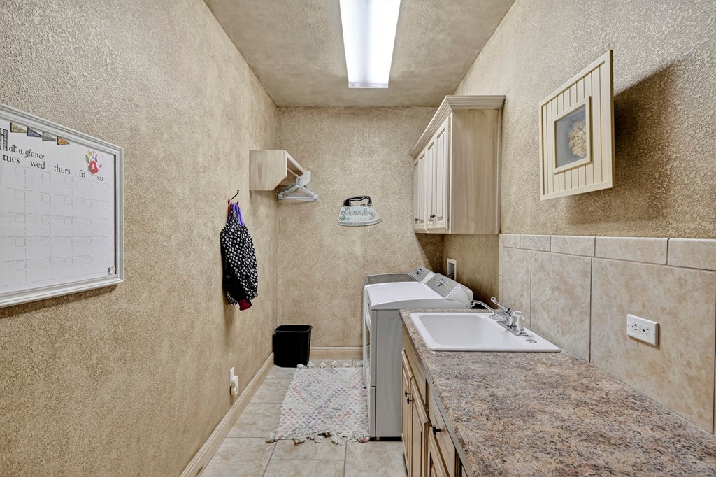 Midland, Texas, 79707, United States, 4 Bedrooms Bedrooms, ,3 BathroomsBathrooms,Residential,For Sale,1983085