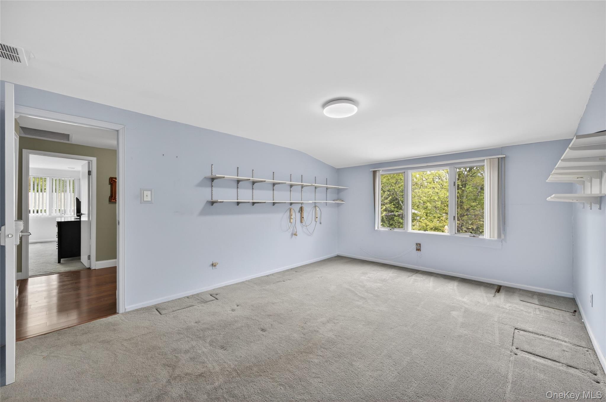  24 Thorngrove Lane, Dix Hills, NY, 11746 - 物件實景