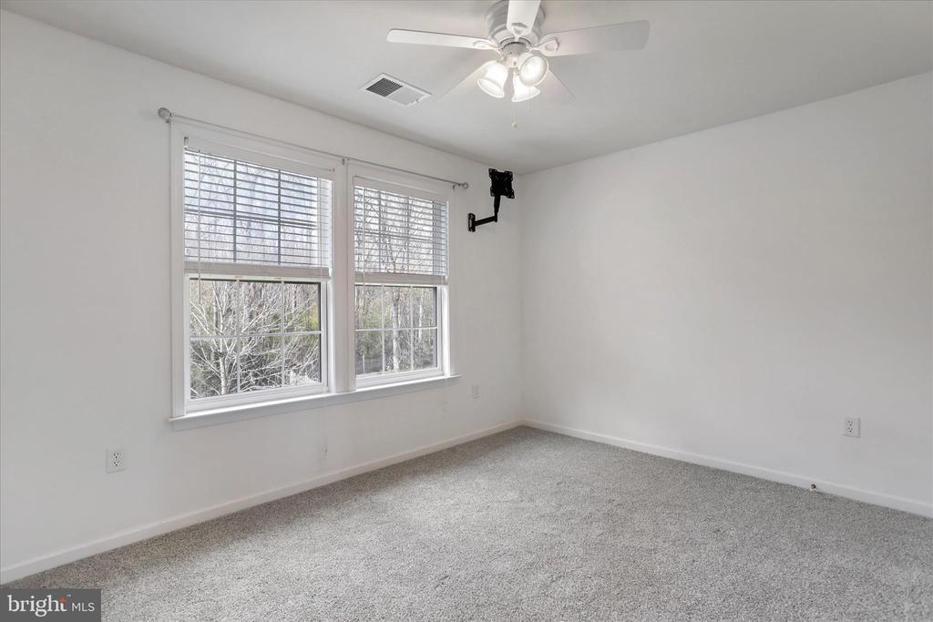 Bunker Hill, West Virginia, 25413, United States, 4 Bedrooms Bedrooms, ,4 BathroomsBathrooms,Residential,For Sale,1991457