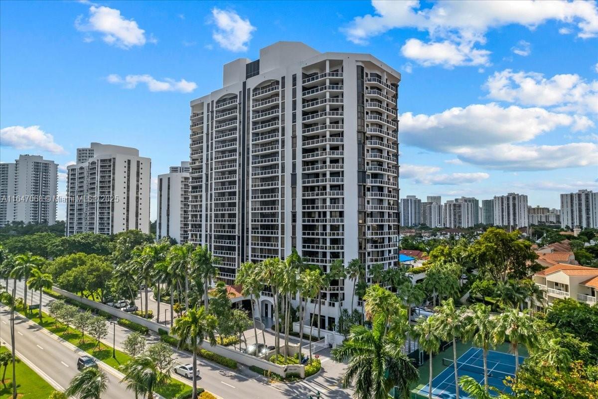 3598 Yacht Club Dr Unit 302, Aventura, Florida, 33180, United States, 3 Bedrooms Bedrooms, ,2 BathroomsBathrooms,Residential,For Sale,3598 Yacht Club Dr Unit 302,1622452