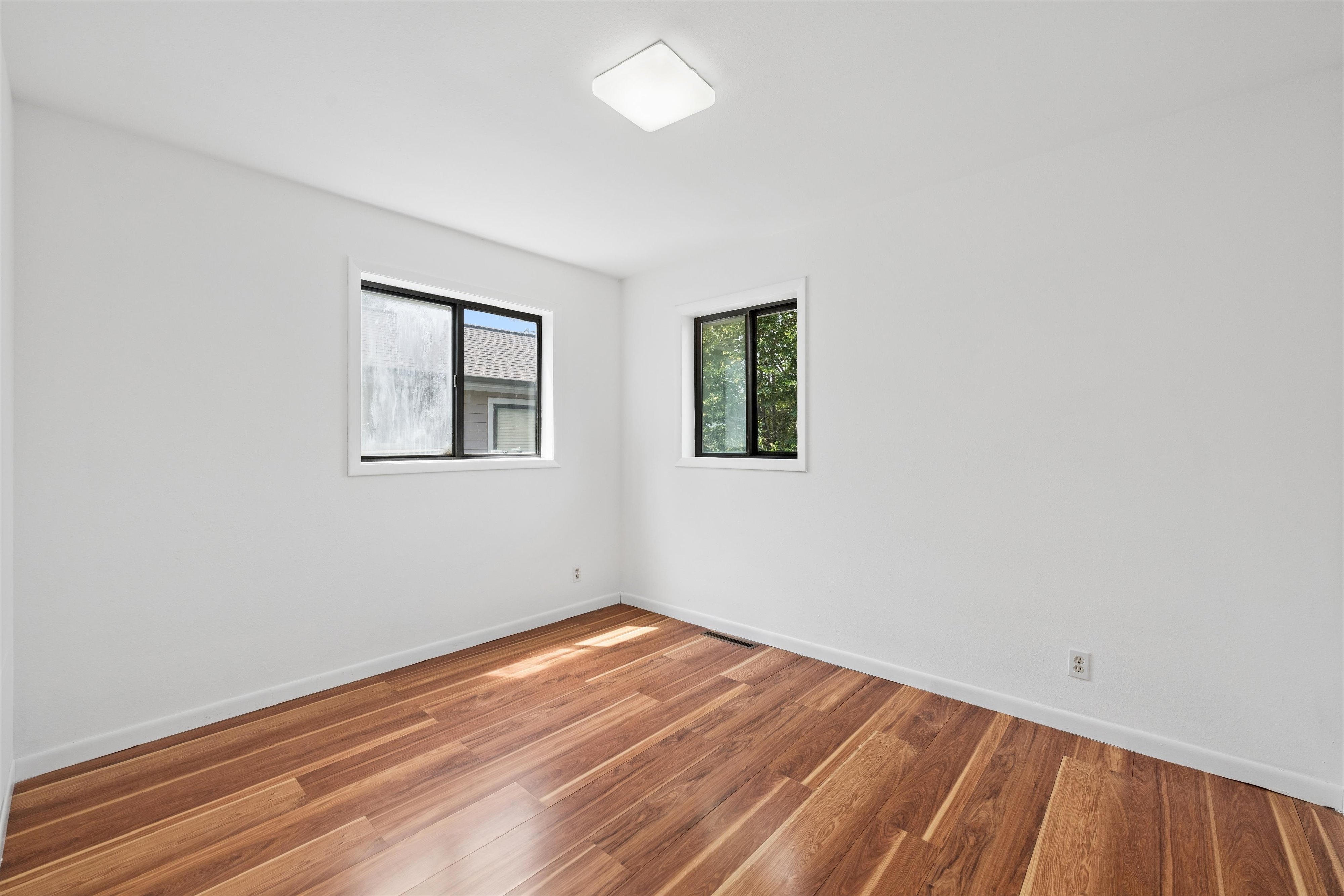  Duplex in Louisville - Each Unit is 2 Bedrooms/1 Bath - 物件實景