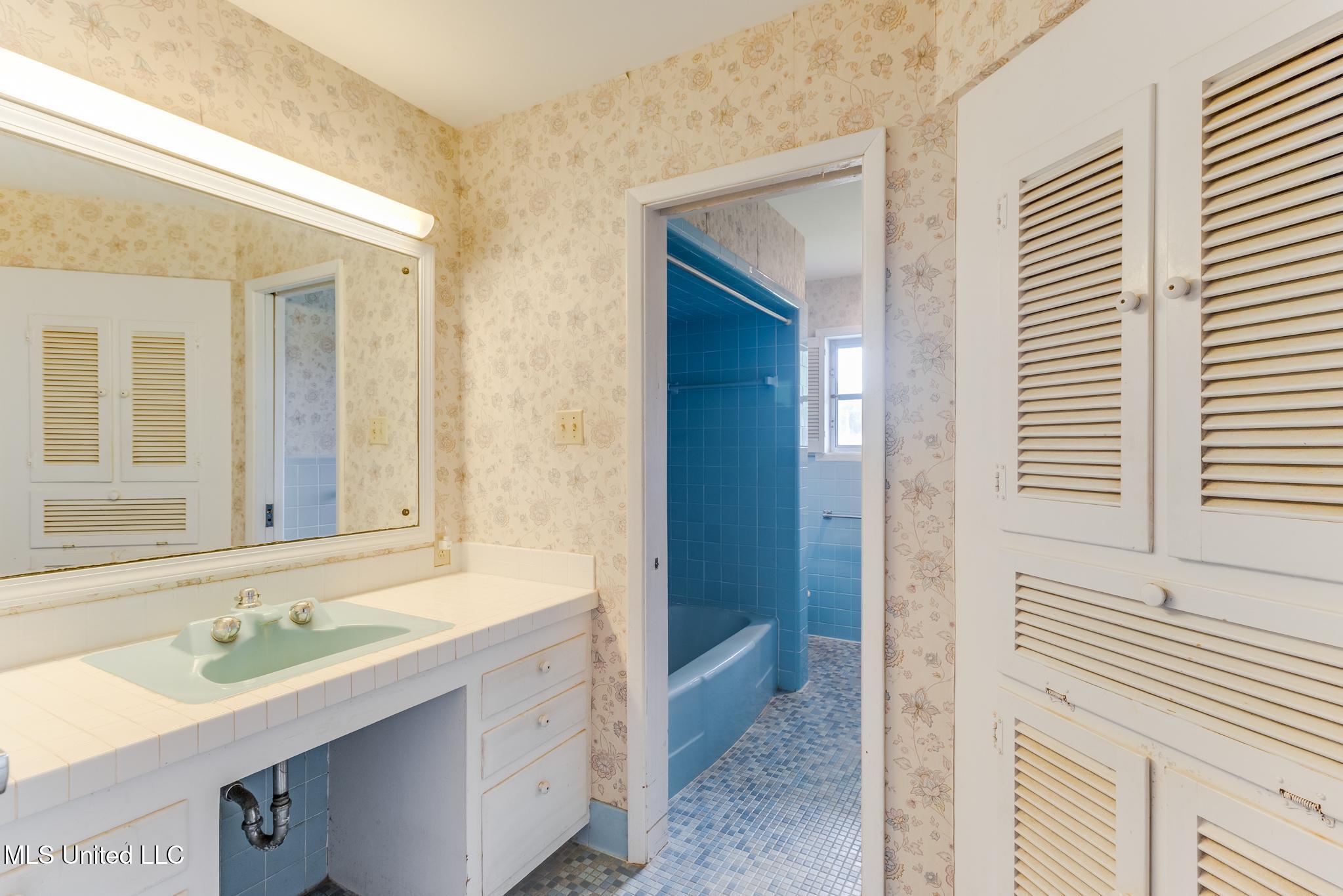 Long Beach, Mississippi, 39560, United States, 5 Bedrooms Bedrooms, ,4 BathroomsBathrooms,Residential,For Sale,1939347