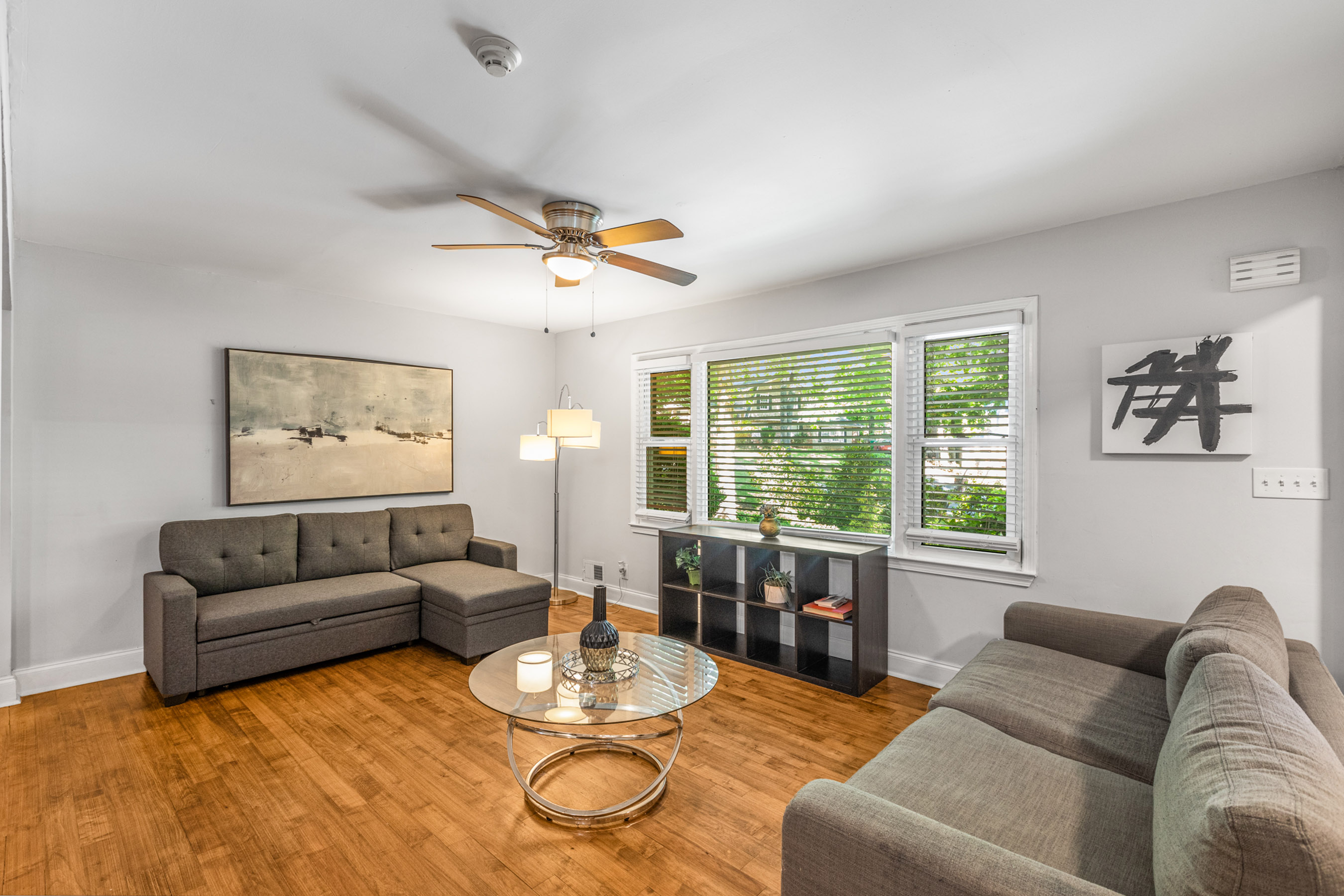  Beautifully Updated Four Bedroom Home on a Peaceful Cul-de-sac - 物件實景
