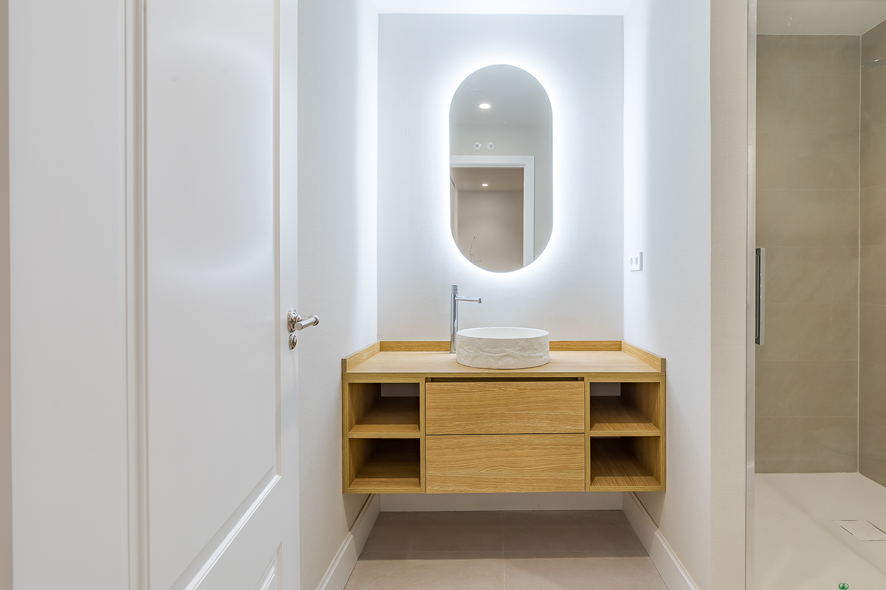  Flat with large terrace, balcony, parking, and storage room - 物件實景