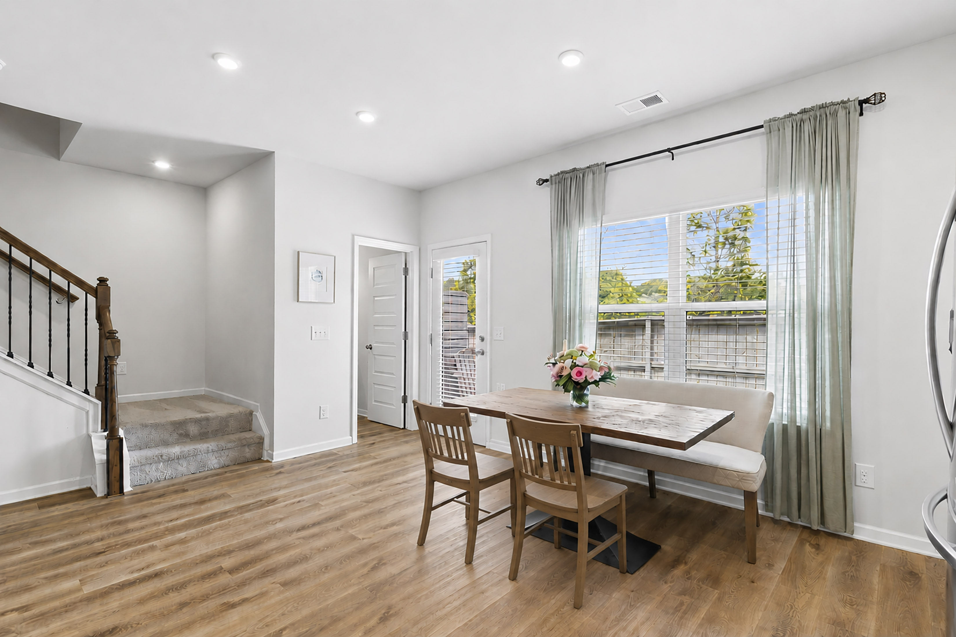  Beautifully Appointed Home Balances Comfort, Style and Low Maintenance Living - 物件實景