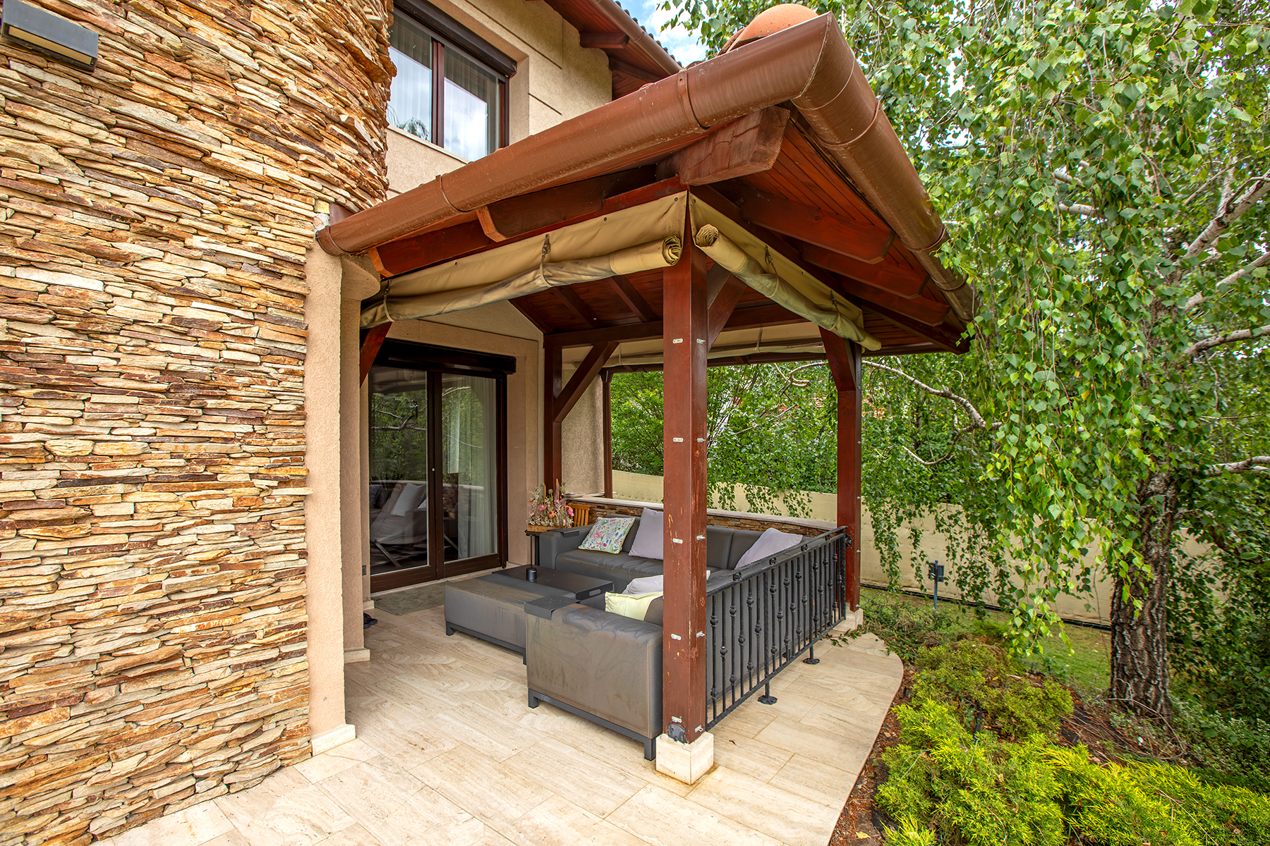  Well designed, energy efficient classic family villa in Érd - 物件實景