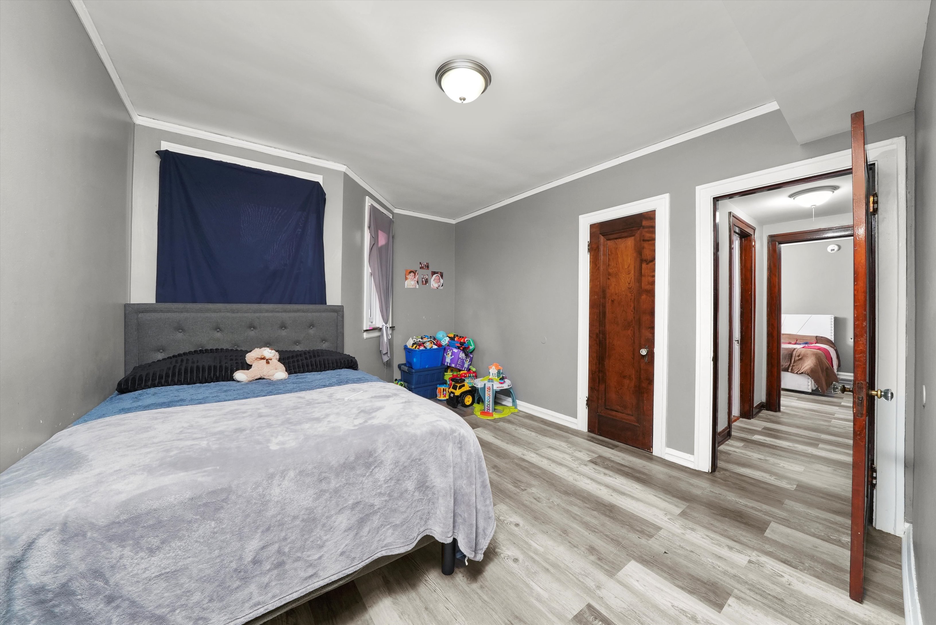 Chicago, Illinois, 60639, United States, 8 Bedrooms Bedrooms, ,3 BathroomsBathrooms,Residential,For Sale,1986101