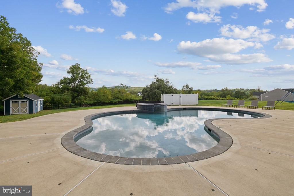 Leesburg, Virginia, 20176, United States, 7 Bedrooms Bedrooms, ,7 BathroomsBathrooms,Residential,For Sale,1941284