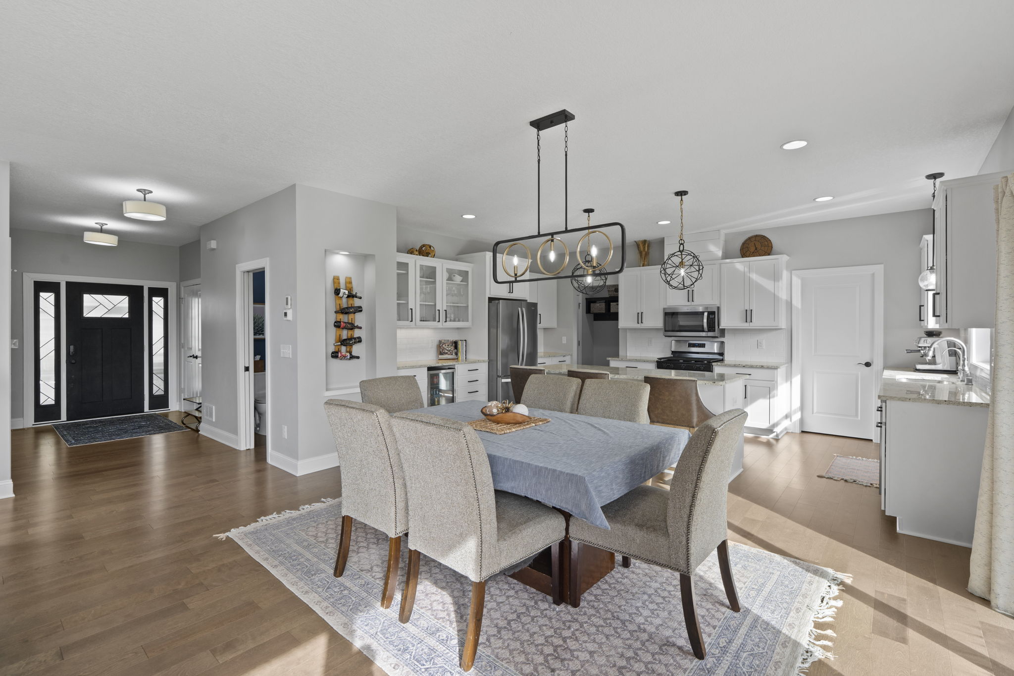  Contemporary Farmhouse Charm in Coveted Towne Lakes - 物件實景