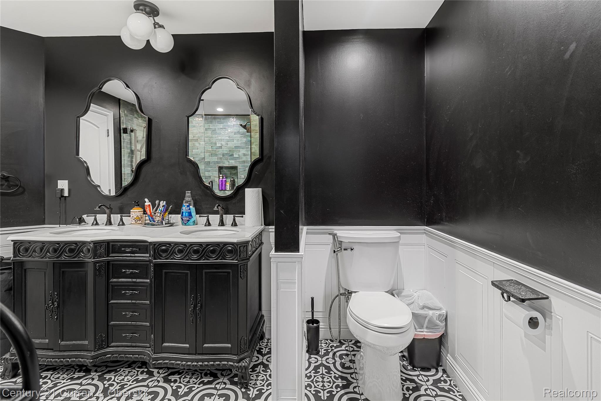 Dearborn, Michigan, 48124, United States, 4 Bedrooms Bedrooms, ,3 BathroomsBathrooms,Residential,For Sale,1921247