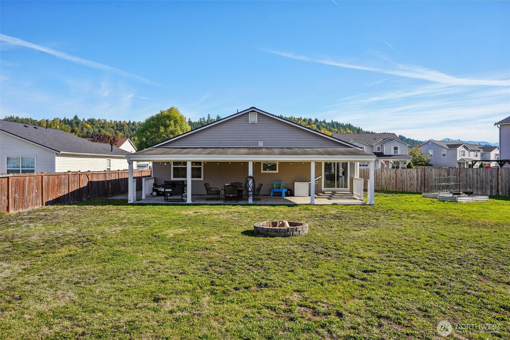 Orting, Washington, 98360, United States, 3 Bedrooms Bedrooms, ,2 BathroomsBathrooms,Residential,For Sale,1988099