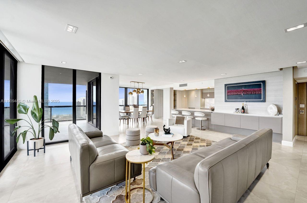 Aventura, Florida, 33180, United States, 4 Bedrooms Bedrooms, ,3 BathroomsBathrooms,Residential,For Sale,1989570