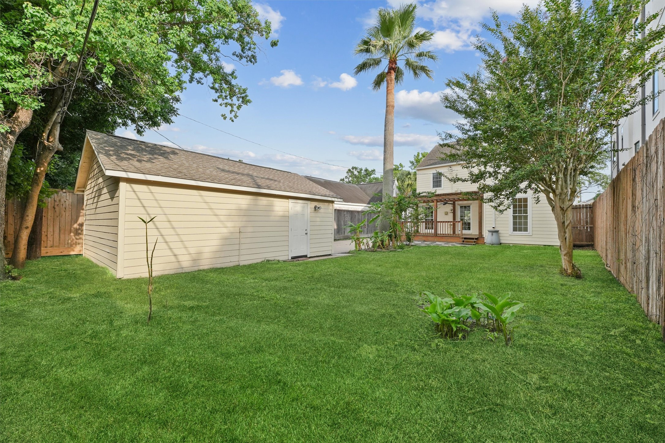 Houston, Texas, 77098, United States, 4 Bedrooms Bedrooms, ,3 BathroomsBathrooms,Residential,For Sale,1849848