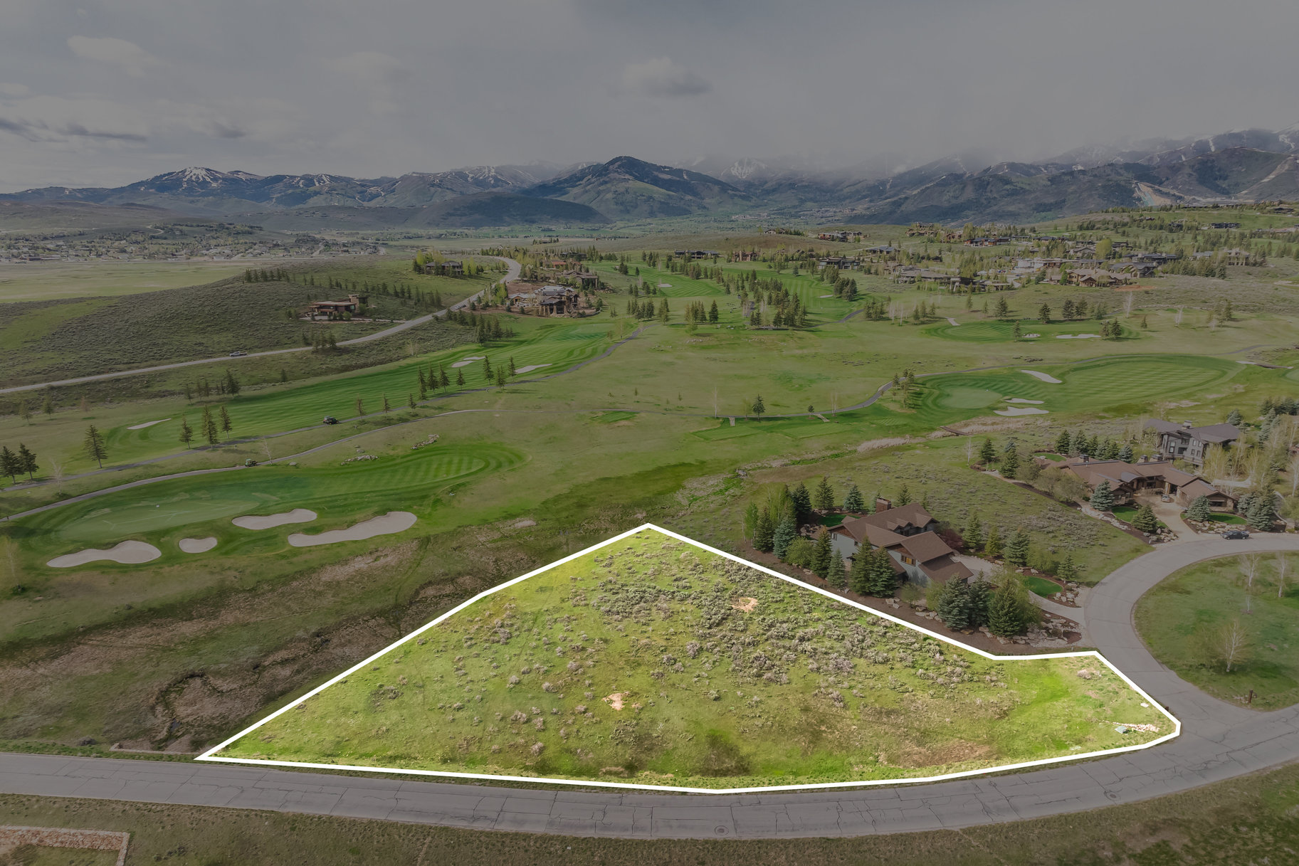  South-facing, Flat Lot on the 4th Green at Glenwild with Ski Resort Views - 物件實景