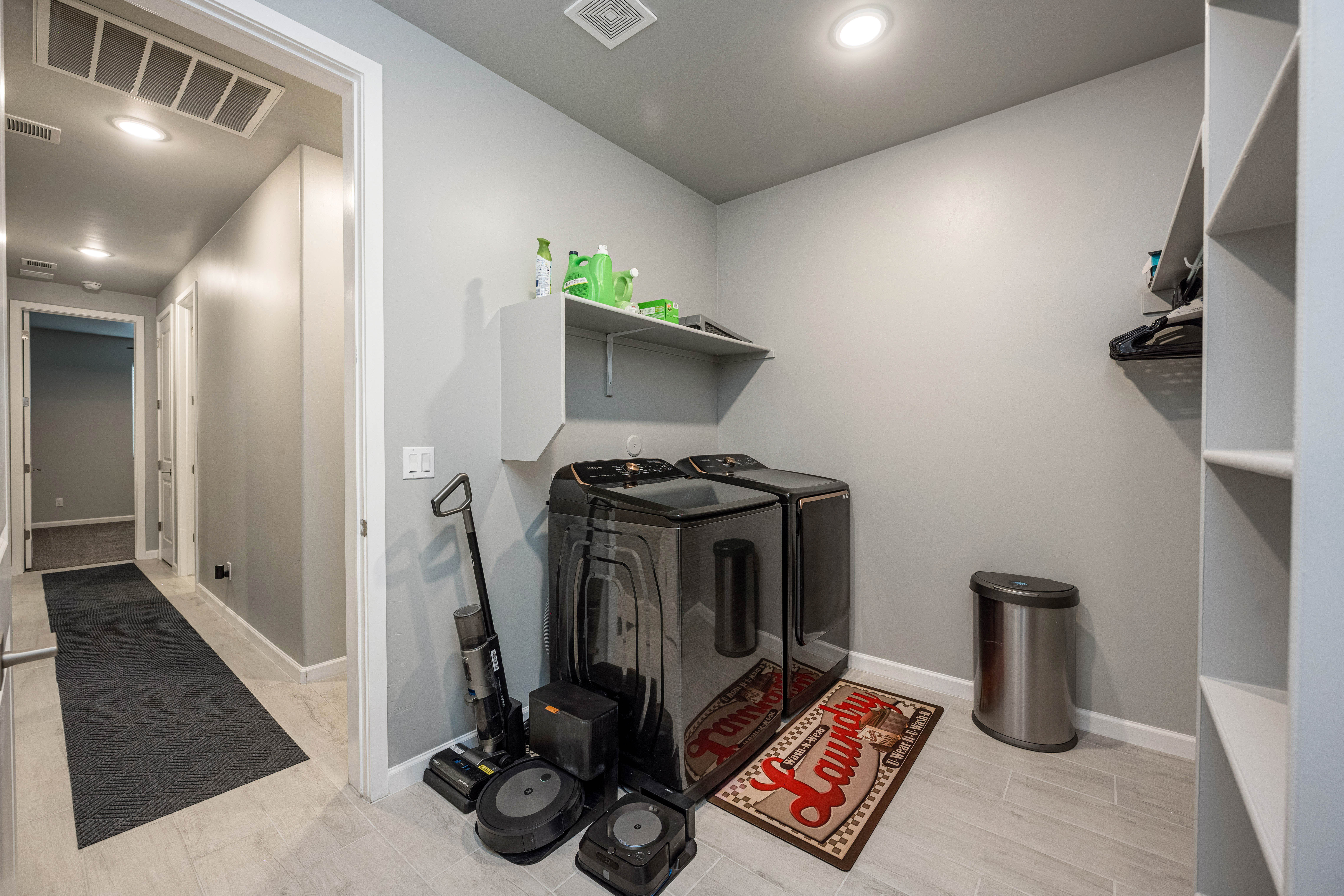 Las Cruces, New Mexico, 88011, United States, 5 Bedrooms Bedrooms, ,3 BathroomsBathrooms,Residential,For Sale,1983891