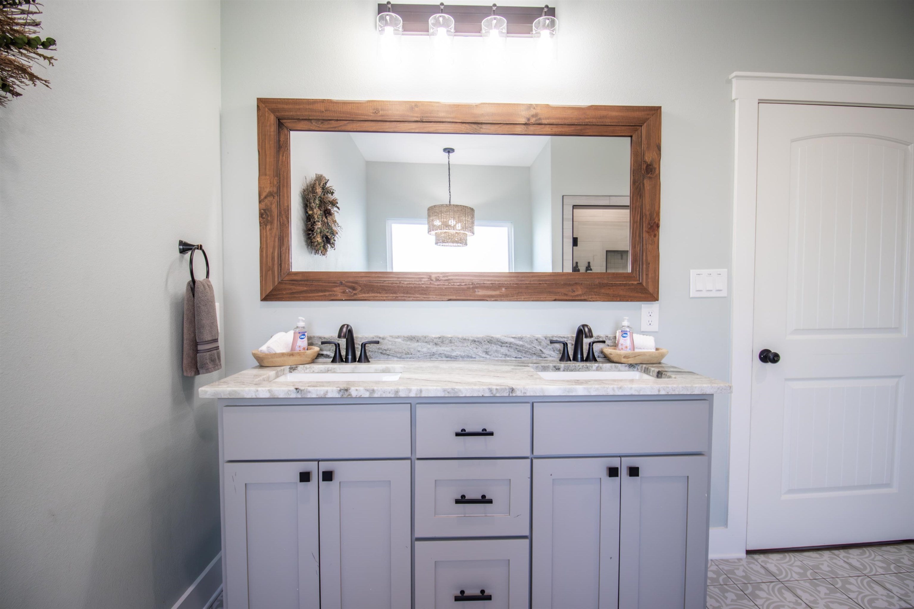 Jefferson, Texas, 75657, United States, 3 Bedrooms Bedrooms, ,3 BathroomsBathrooms,Residential,For Sale,2005348