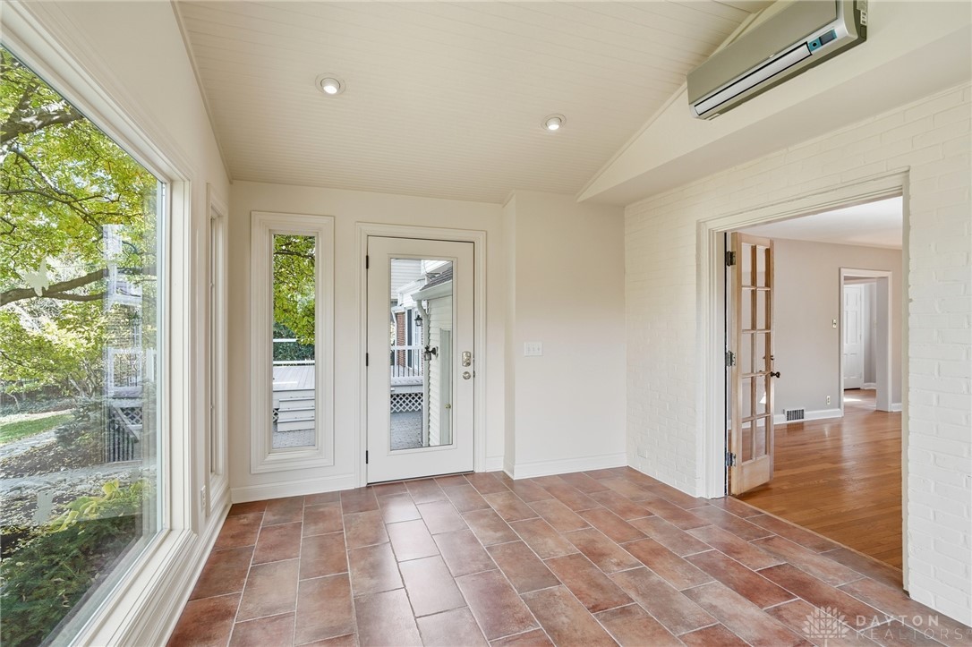 Oakwood, Ohio, 45409, United States, 4 Bedrooms Bedrooms, ,3 BathroomsBathrooms,Residential,For Sale,1987886