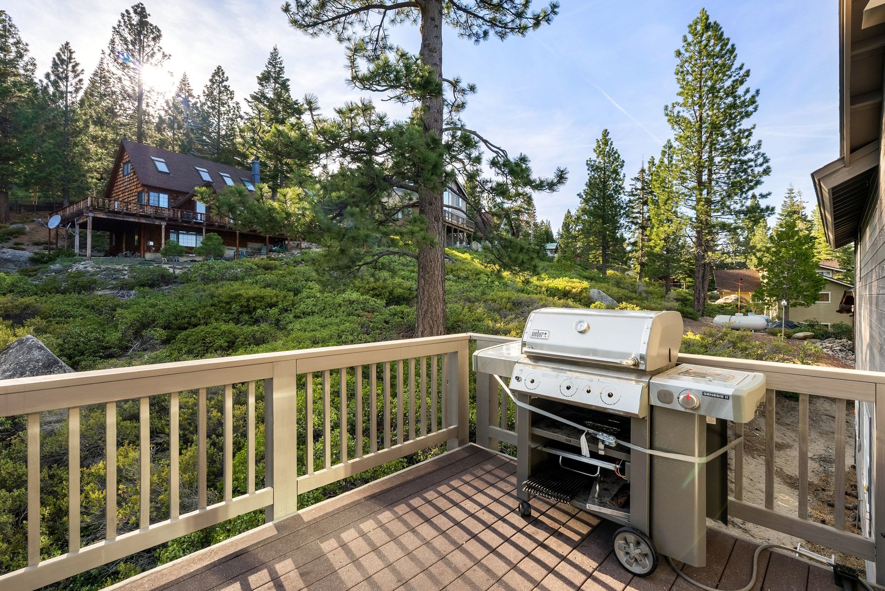  West Shore Mountain Retreat with Breathtaking Lake Views - 物件實景