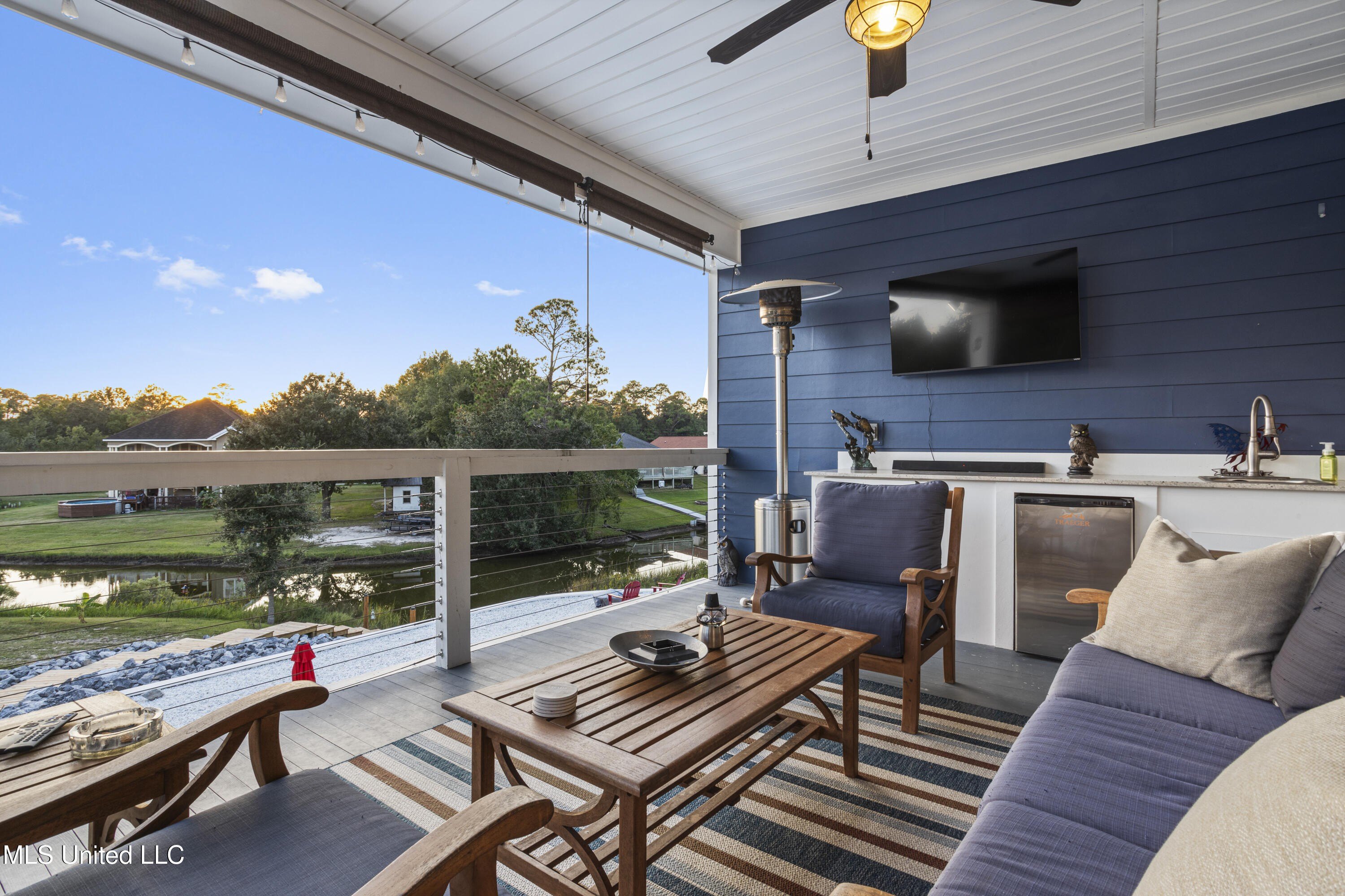 Biloxi, Mississippi, 39532, United States, 3 Bedrooms Bedrooms, ,2 BathroomsBathrooms,Residential,For Sale,1977192