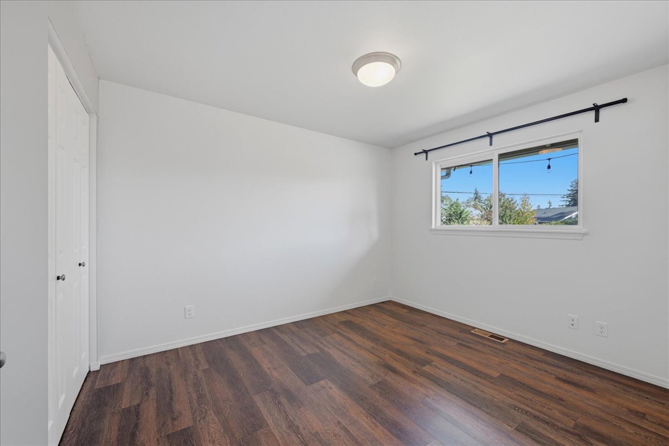  20807 3rd Avenue West, Lynnwood, WA 98036 - 物件實景