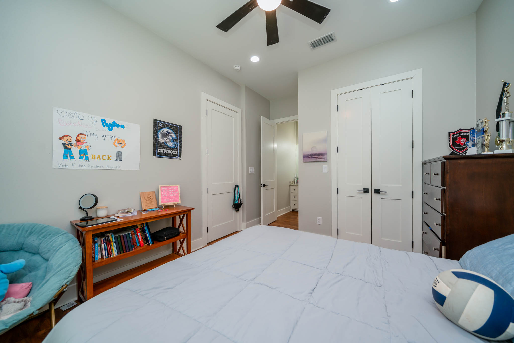 Jacksonville, Texas, 75766, United States, 4 Bedrooms Bedrooms, ,3 BathroomsBathrooms,Residential,For Sale,1978042