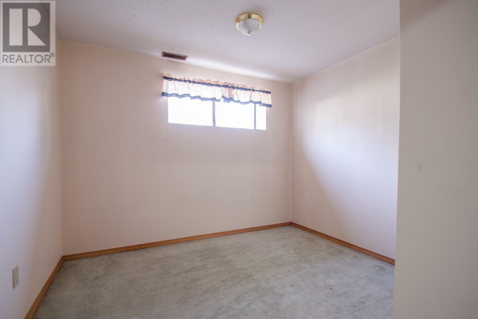 SPALLUMCHEEN, British Columbia, V4Y 0S8, CA, 6 Bedrooms Bedrooms, ,2 BathroomsBathrooms,Residential,For Sale,1838757