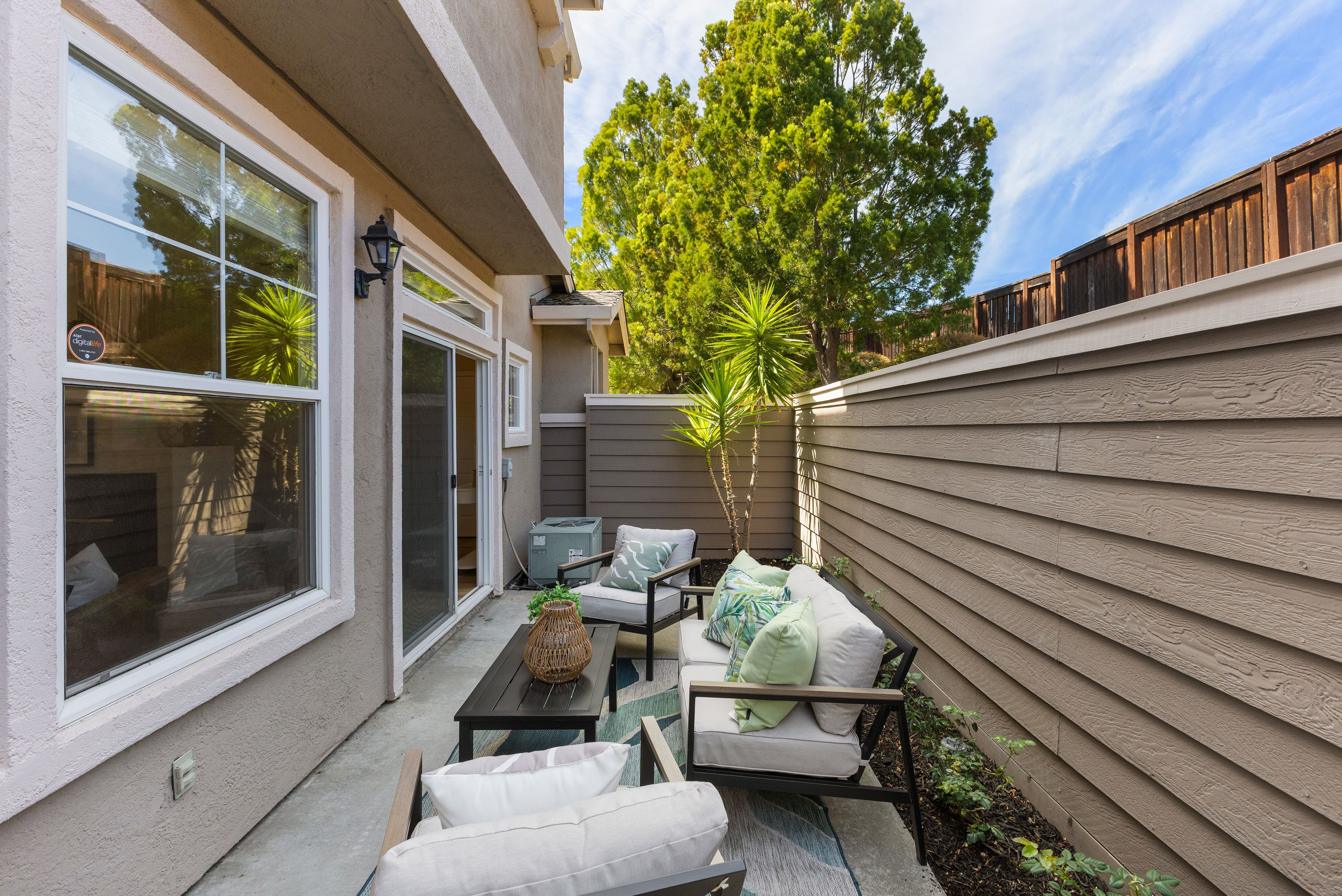  Move-In Ready San Ramon Townhome with Modern Updates - 物件實景