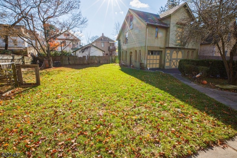 North Plainfield Boro, New Jersey, 07060-4601, United States, 5 Bedrooms Bedrooms, ,4 BathroomsBathrooms,Residential,For Sale,1935146