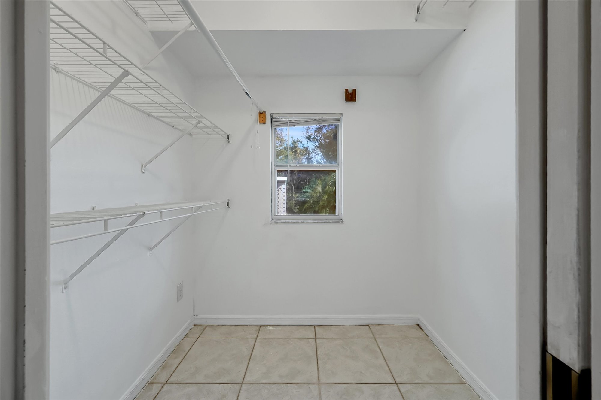 Orlando, Florida, 32833, United States, 4 Bedrooms Bedrooms, ,2 BathroomsBathrooms,Residential,For Sale,1995372