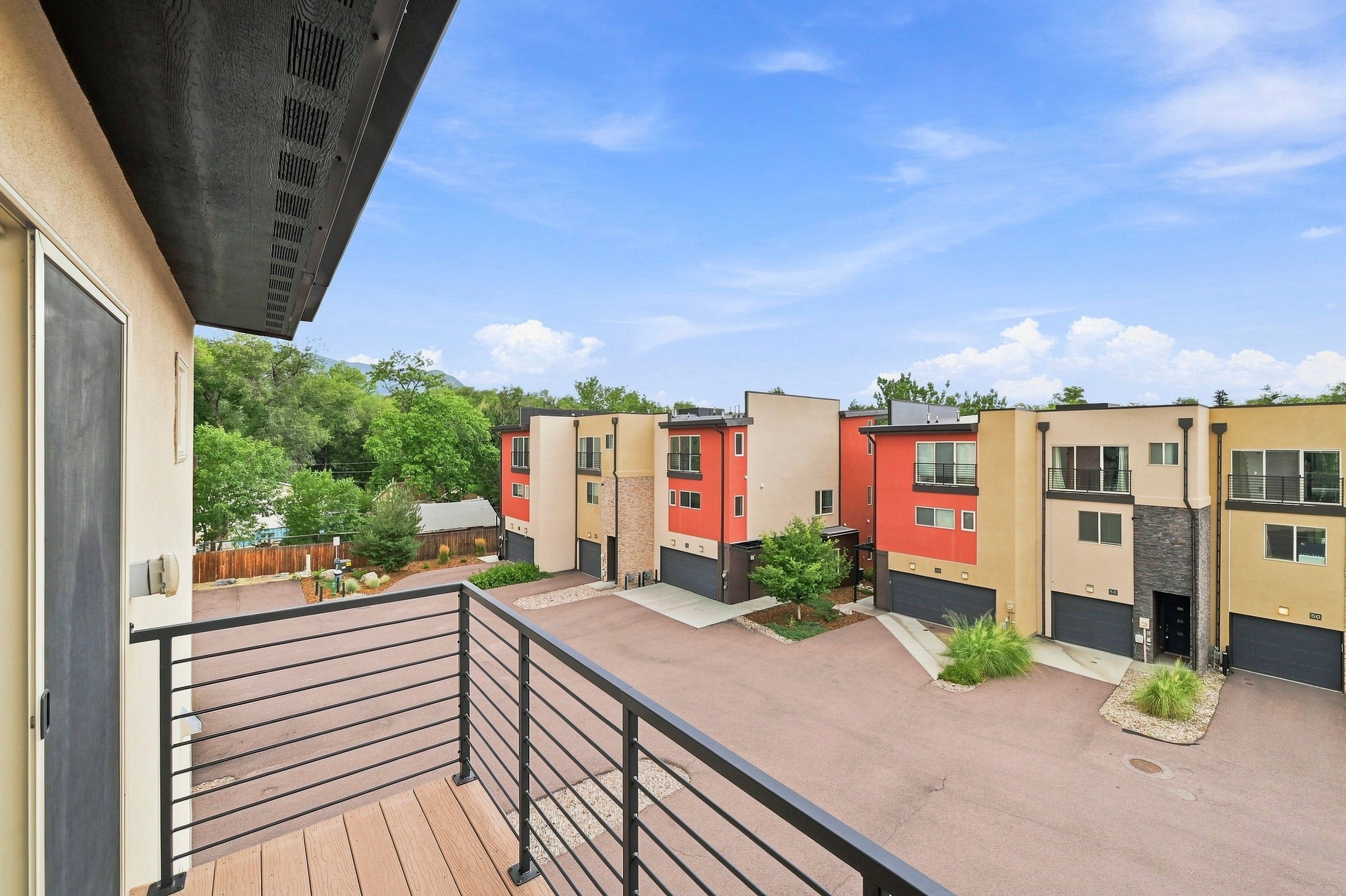  Luxury Living by Cheyenne Creek Walk - 物件實景