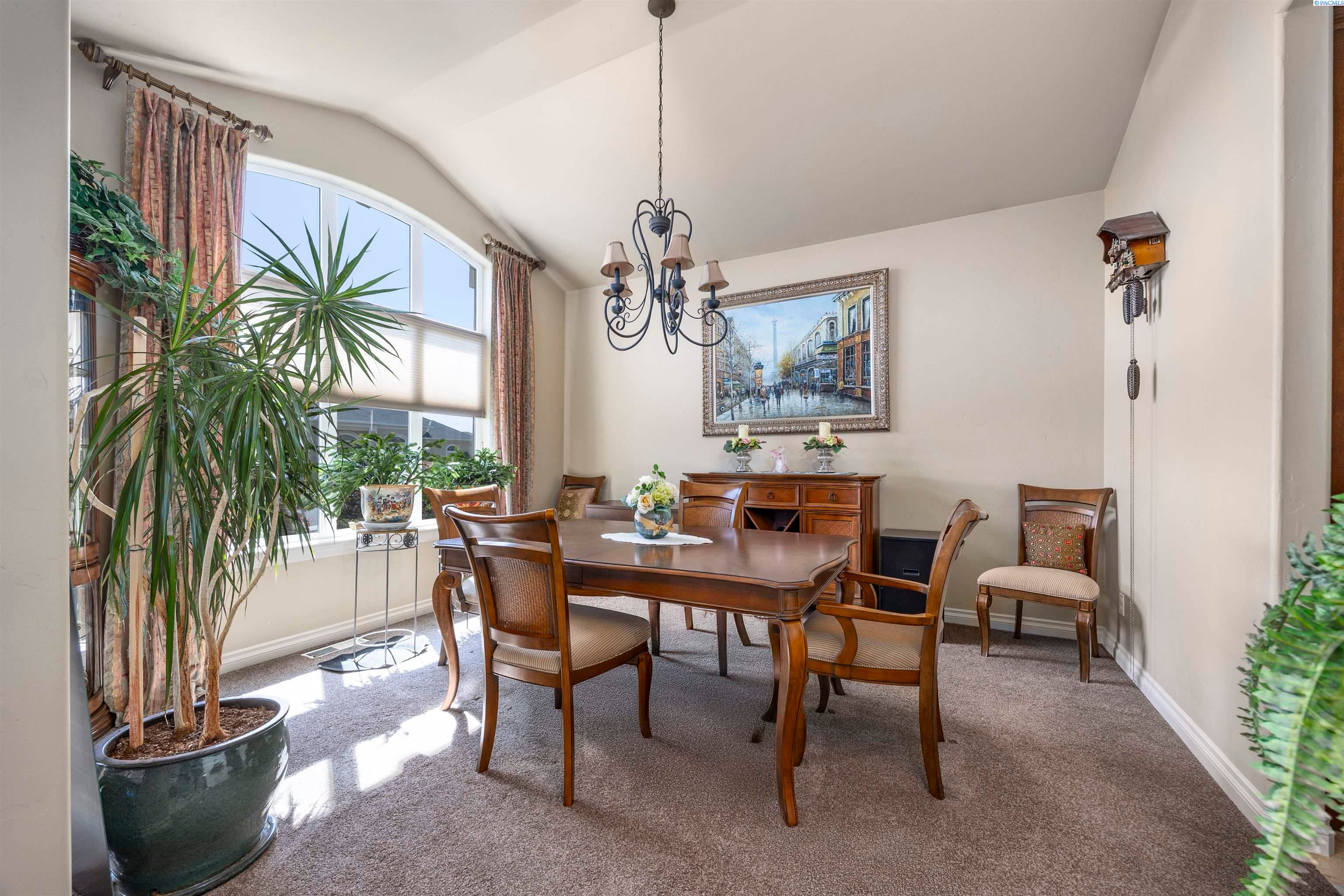 Richland, Washington, 99352, United States, 3 Bedrooms Bedrooms, ,3 BathroomsBathrooms,Residential,For Sale,1921029