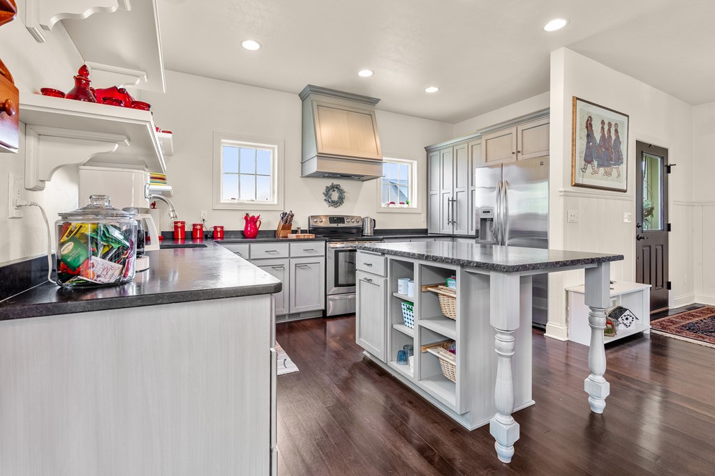 Egg Harbor, Wisconsin, 54209, United States, 3 Bedrooms Bedrooms, ,3 BathroomsBathrooms,Residential,For Sale,1927227