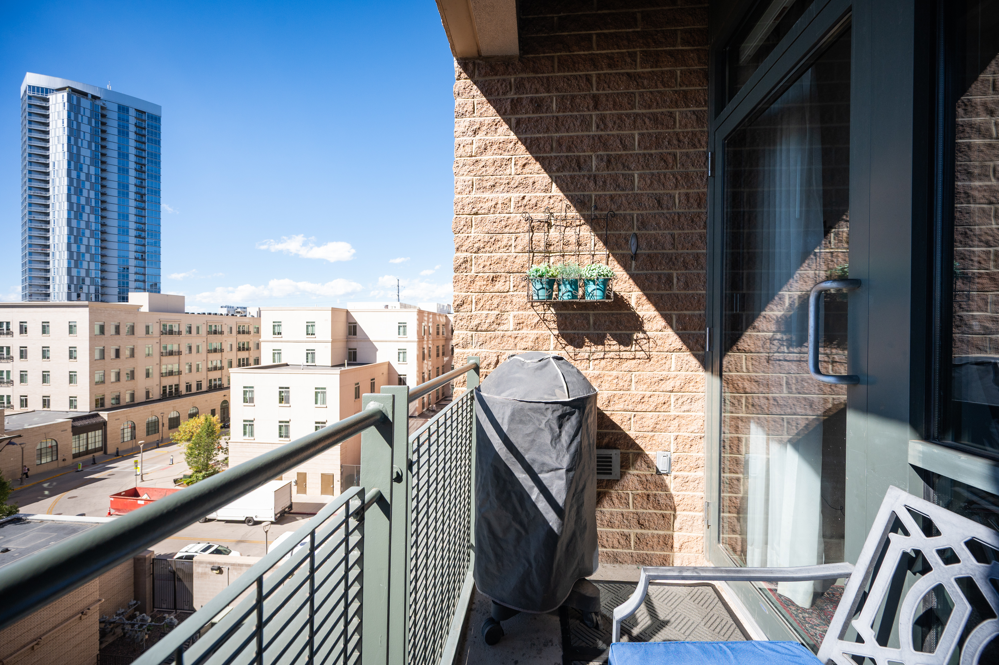  Architectural Gem at Promenade Lofts - 物件實景