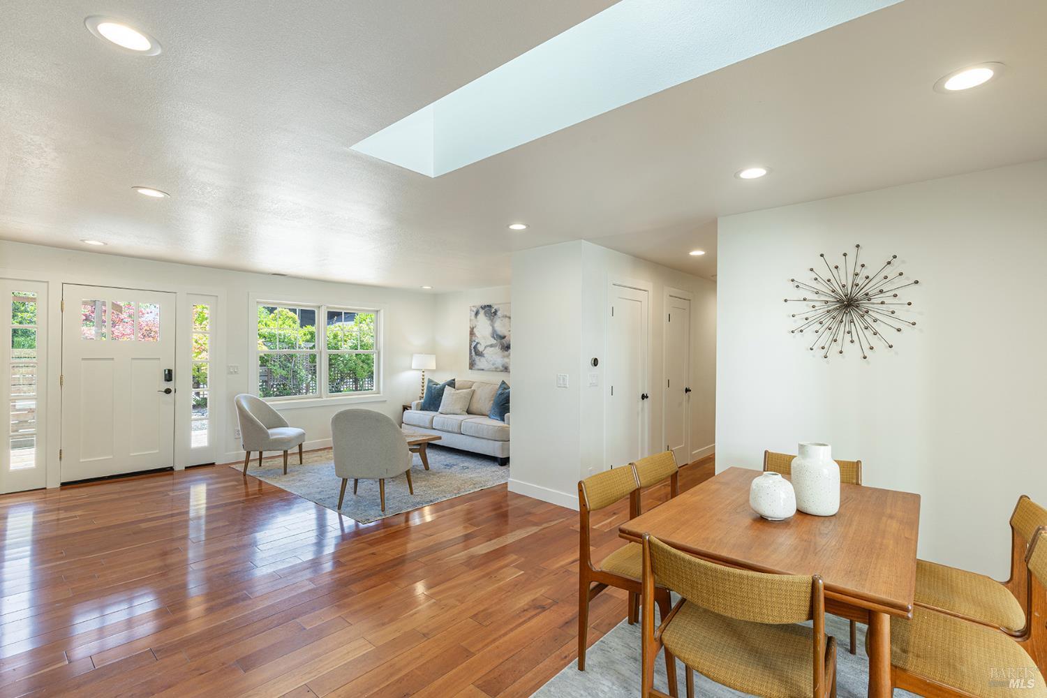 Glen Ellen, California, 95442, United States, 4 Bedrooms Bedrooms, ,3 BathroomsBathrooms,Residential,For Sale,1904205