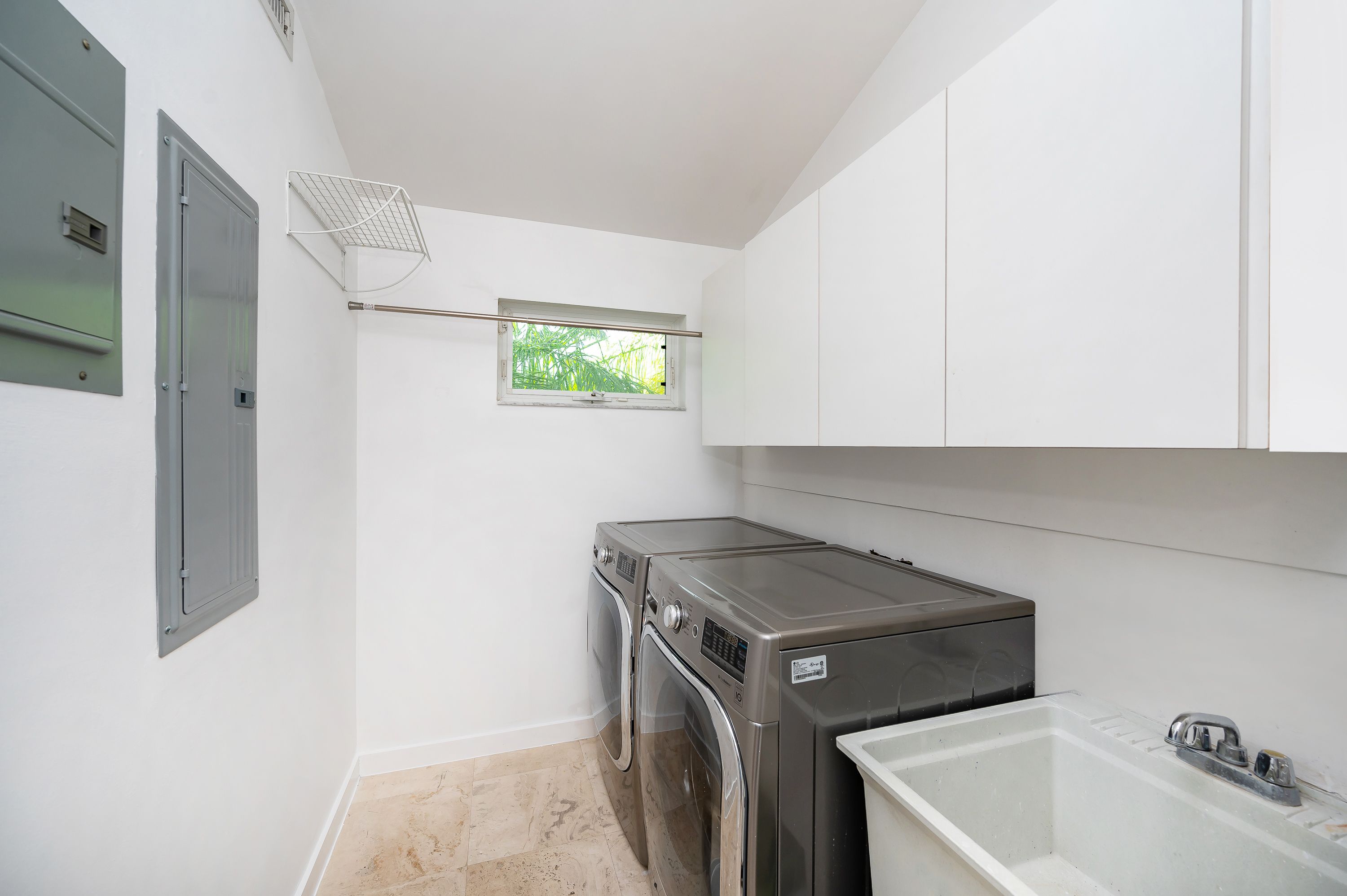  650 Curtiswood Dr, Key Biscayne, FL, 33149 - 物件實景