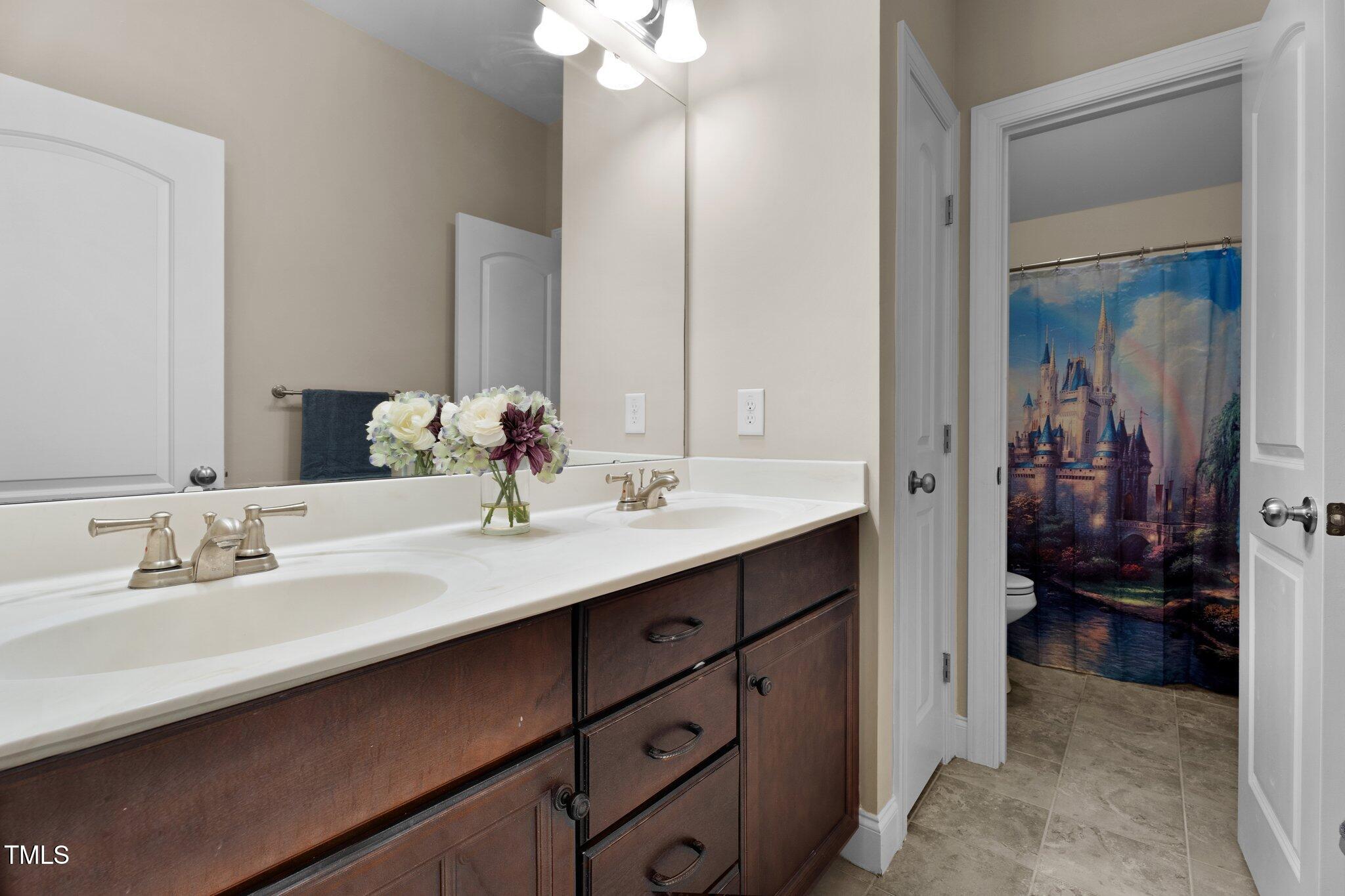 Clayton, North Carolina, 27527, United States, 3 Bedrooms Bedrooms, ,4 BathroomsBathrooms,Residential,For Sale,1874514