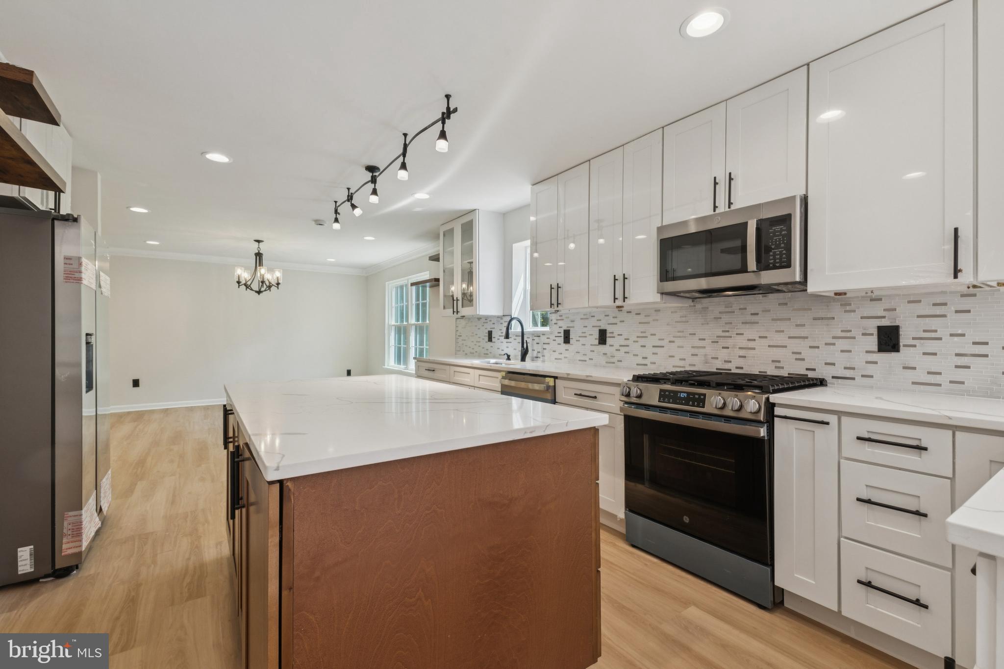 Fairfax, Virginia, 22030, United States, 4 Bedrooms Bedrooms, ,4 BathroomsBathrooms,Residential,For Sale,1978960