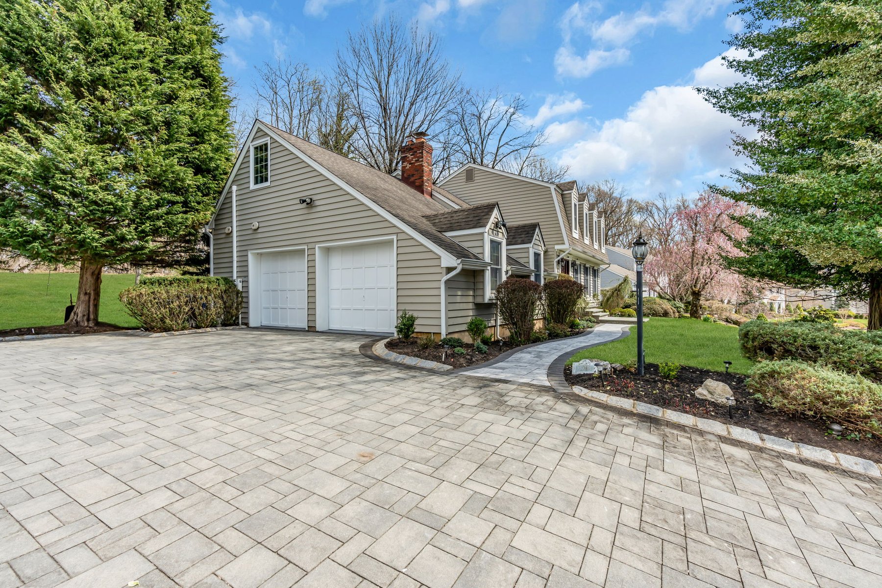  Spacious Middletown Colonial with Updates - 物件實景