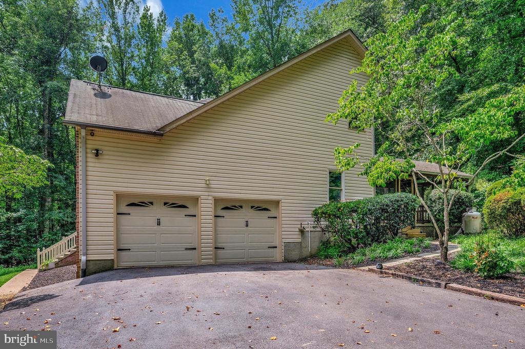 Stafford, Virginia, 22554, United States, 5 Bedrooms Bedrooms, ,4 BathroomsBathrooms,Residential,For Sale,1938309