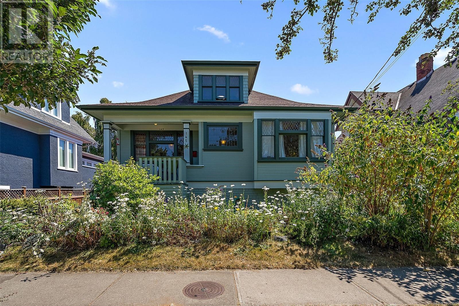VICTORIA, British Columbia, V8V 2H6, CA, 3 Bedrooms Bedrooms, ,2 BathroomsBathrooms,Residential,For Sale,1906756