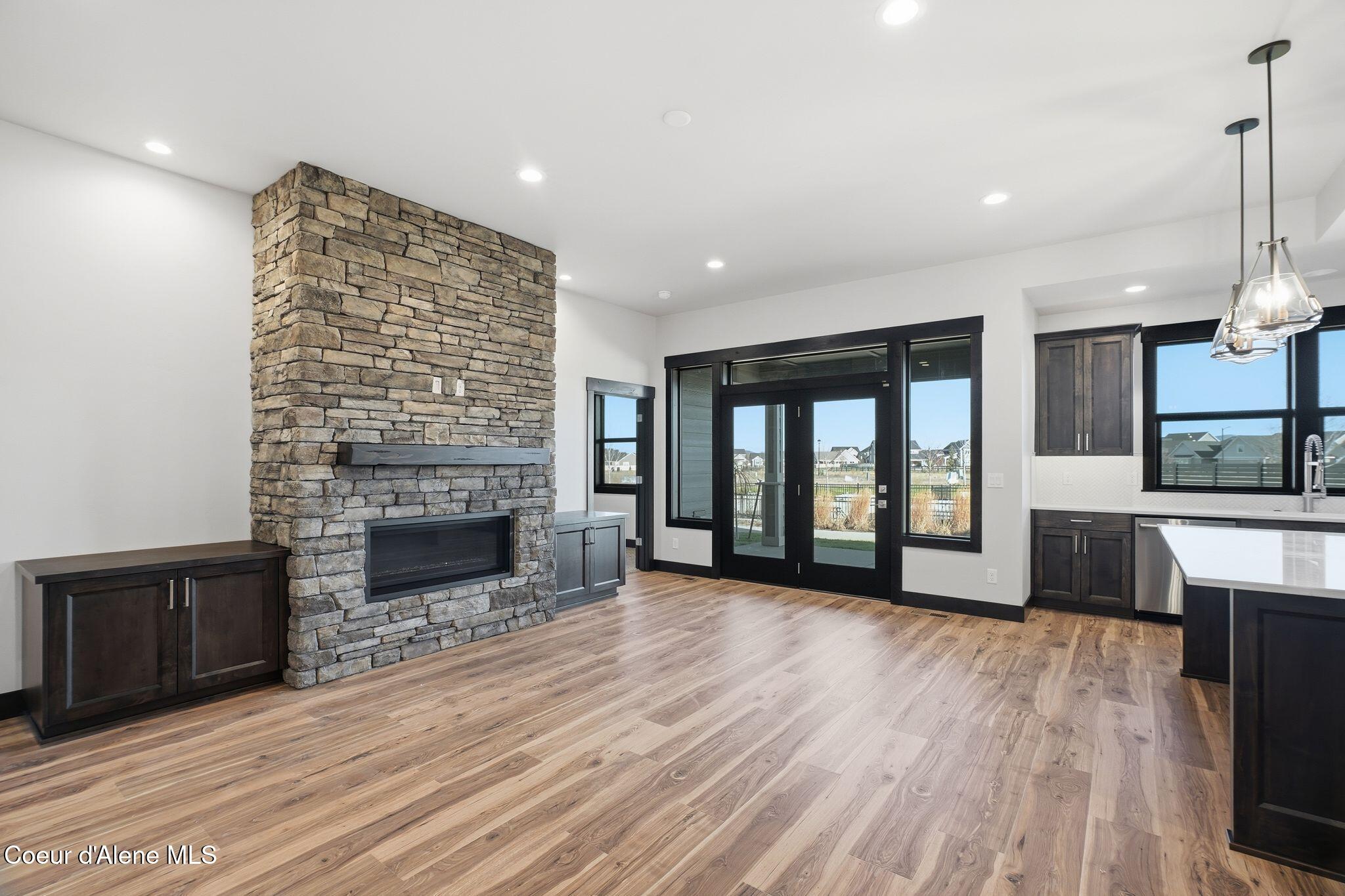 Coeur d'Alene, Idaho, 83815, United States, 3 Bedrooms Bedrooms, ,2 BathroomsBathrooms,Residential,For Sale,2005477