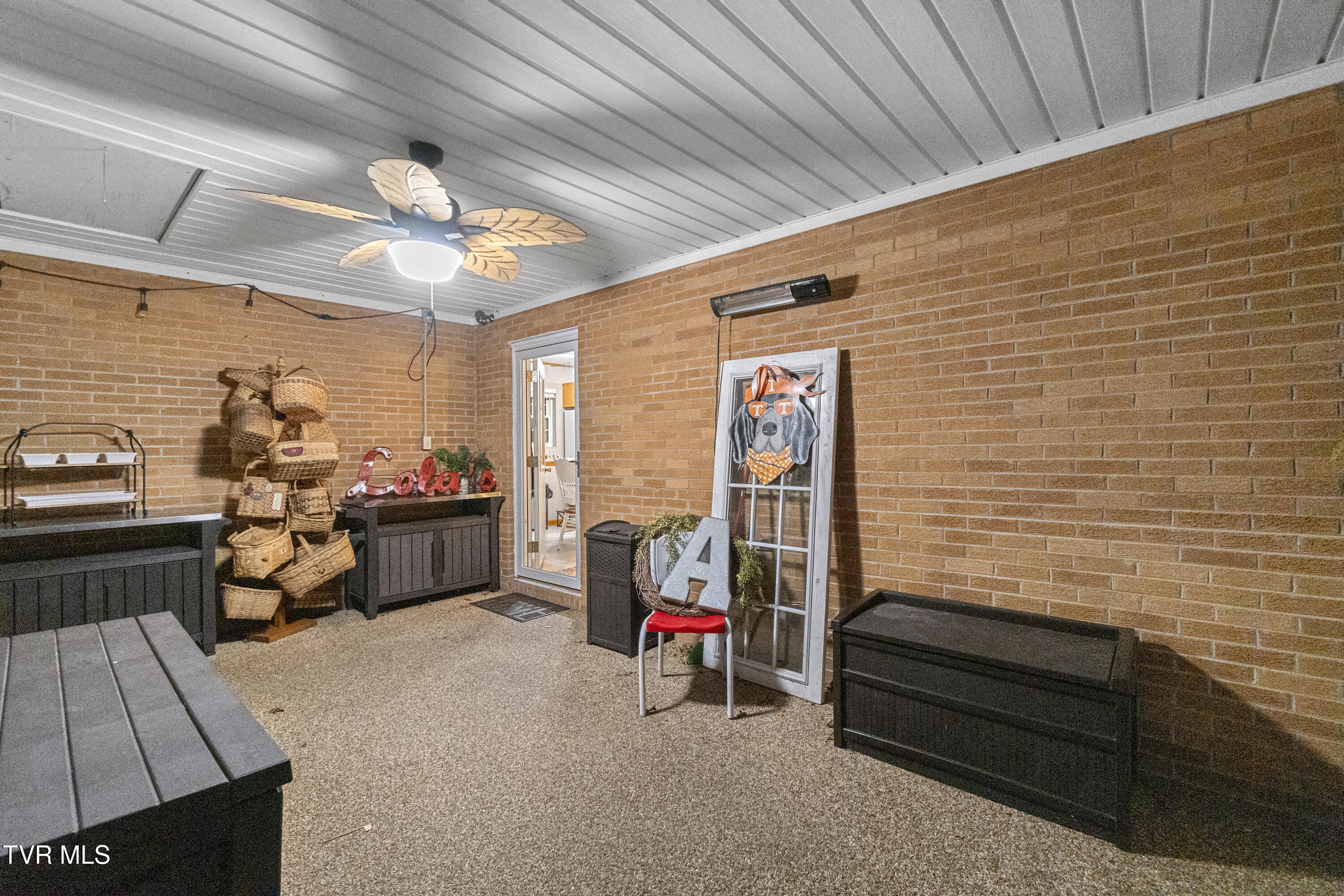 Greeneville, Tennessee, 37743, United States, 3 Bedrooms Bedrooms, ,2 BathroomsBathrooms,Residential,For Sale,1990242