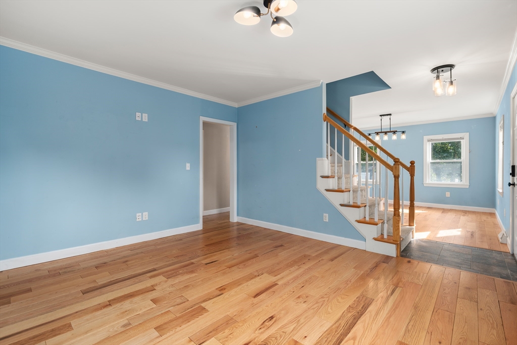 Hudson, Massachusetts, 01749, United States, 3 Bedrooms Bedrooms, ,2 BathroomsBathrooms,Residential,For Sale,1947997
