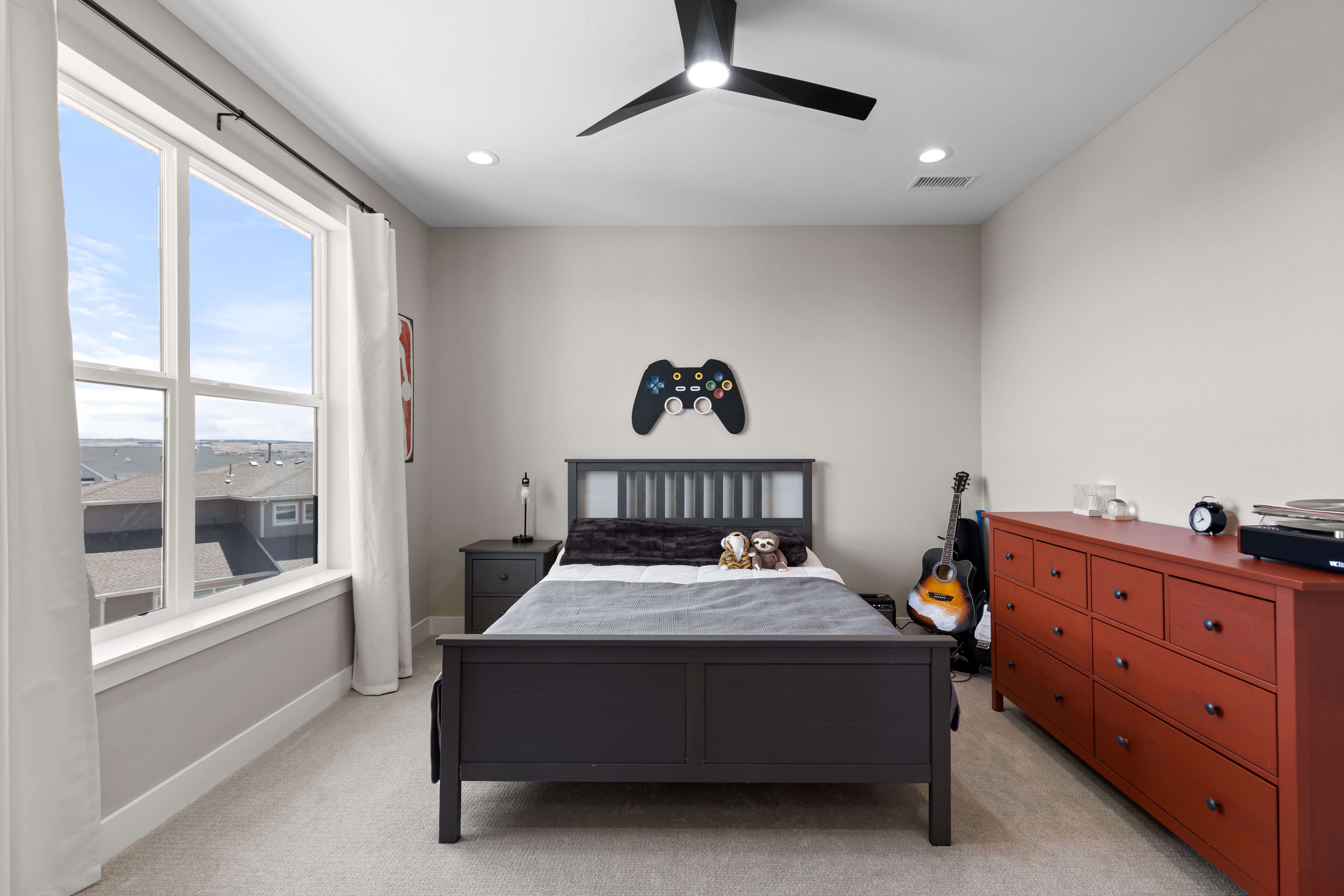  Skip the build time and step straight into 5932 Los Olivas Point - 物件實景