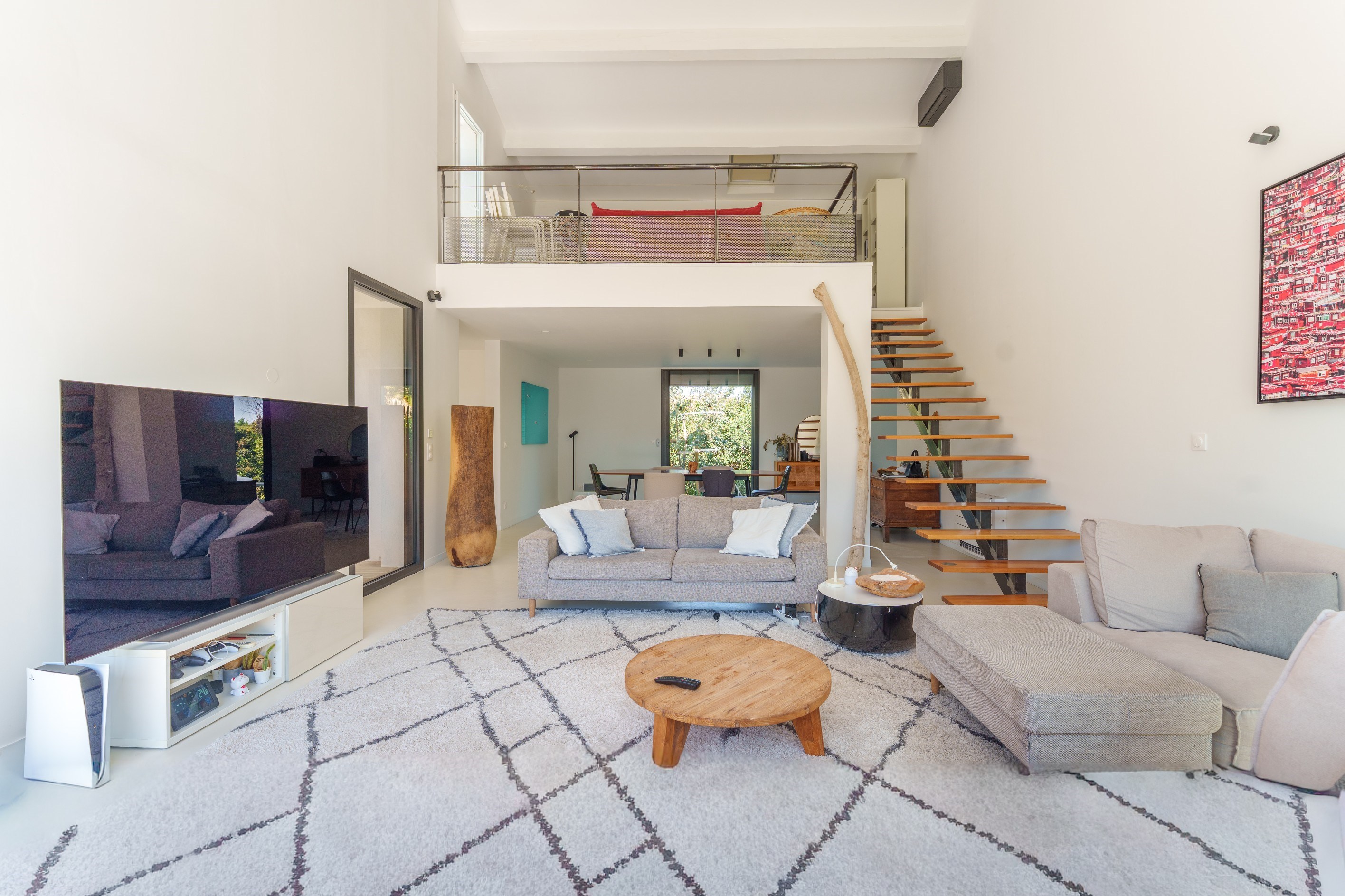  Contemporary villa with landscaped grounds and lagoon-style pool – Lattes - 物件實景