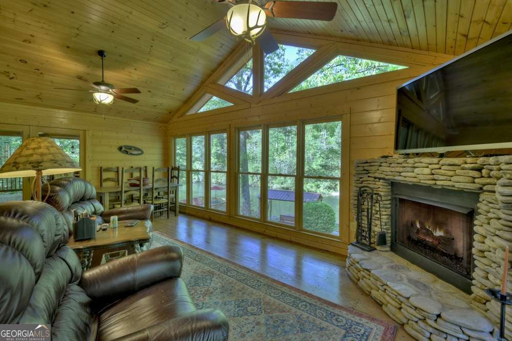 Blue Ridge, Georgia, 30513, United States, 4 Bedrooms Bedrooms, ,3 BathroomsBathrooms,Residential,For Sale,1858936