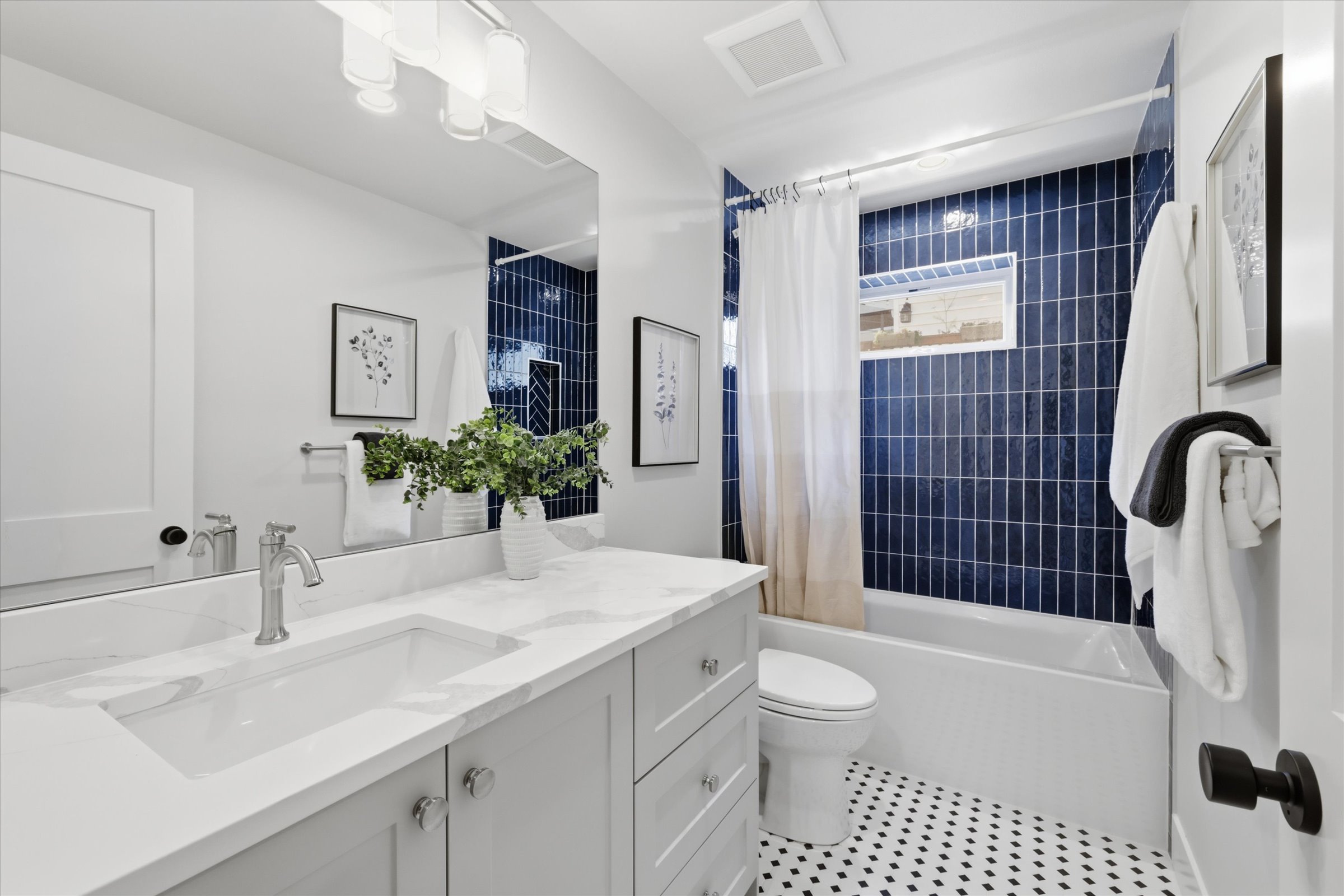  8815 Densmore Ave N Unit #B, Seattle, WA 98103 - 物件實景